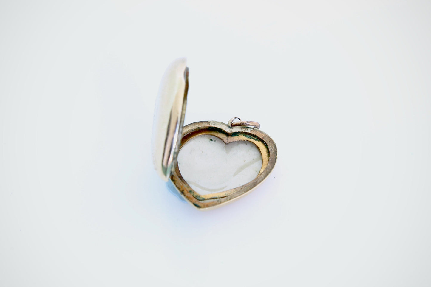 9ct Gold Art Deco Heart Locket