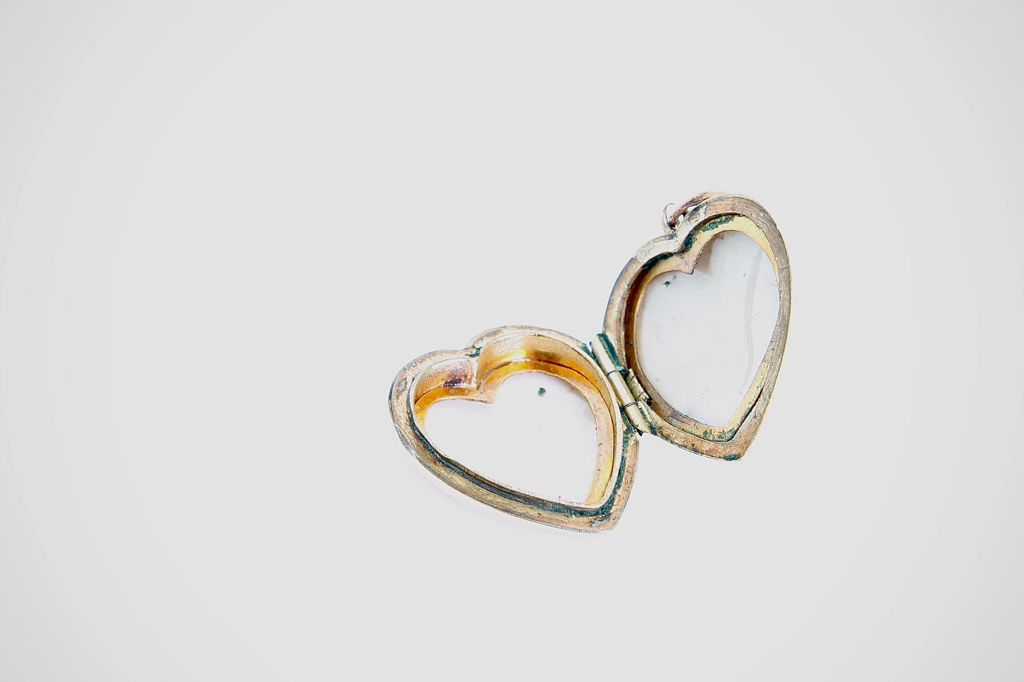 9ct Gold Art Deco Heart Locket