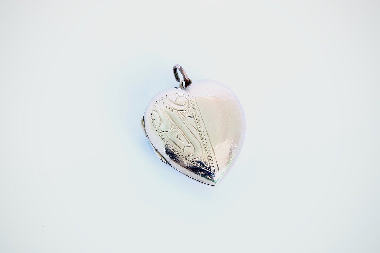 9ct Gold Art Deco Heart Locket