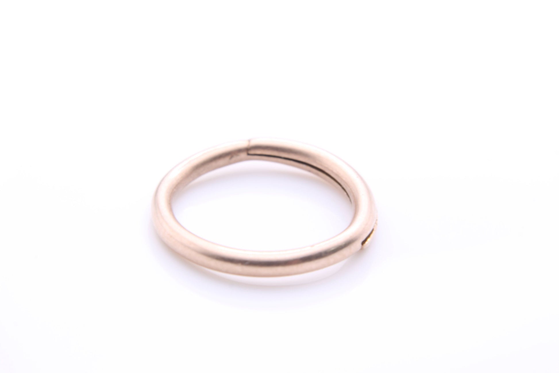 Antique-Victorian-9ct-Gold-Split-Ring