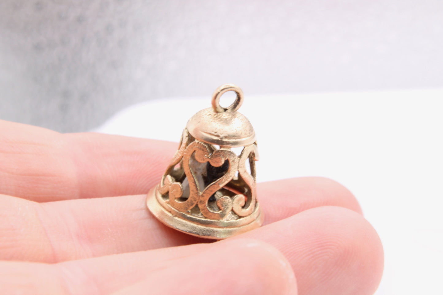 Vintage 9ct Gold Wedding Bell Opening Charm