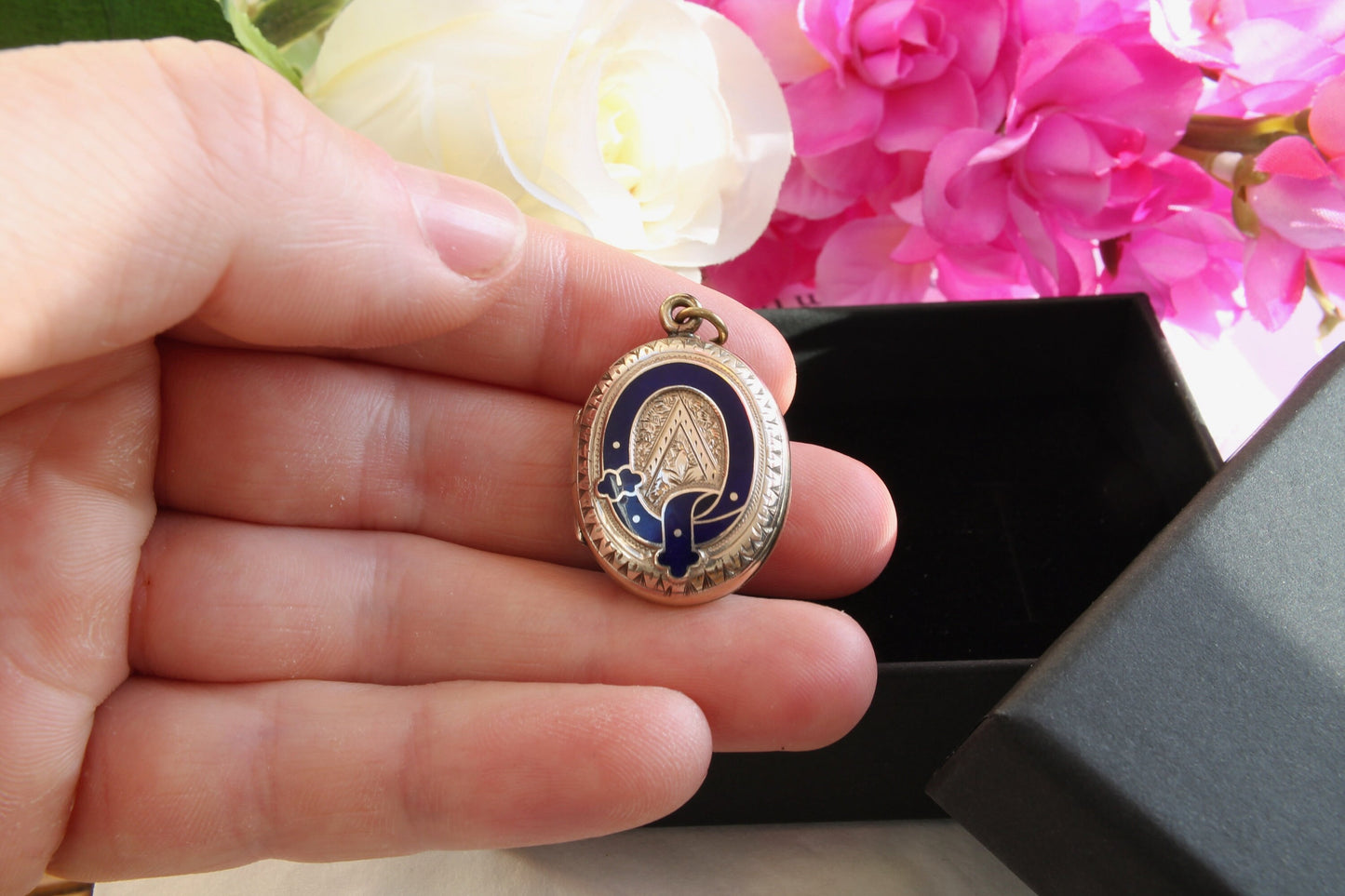 Antique Victorian 9ct Gold Enamel Buckle Locket