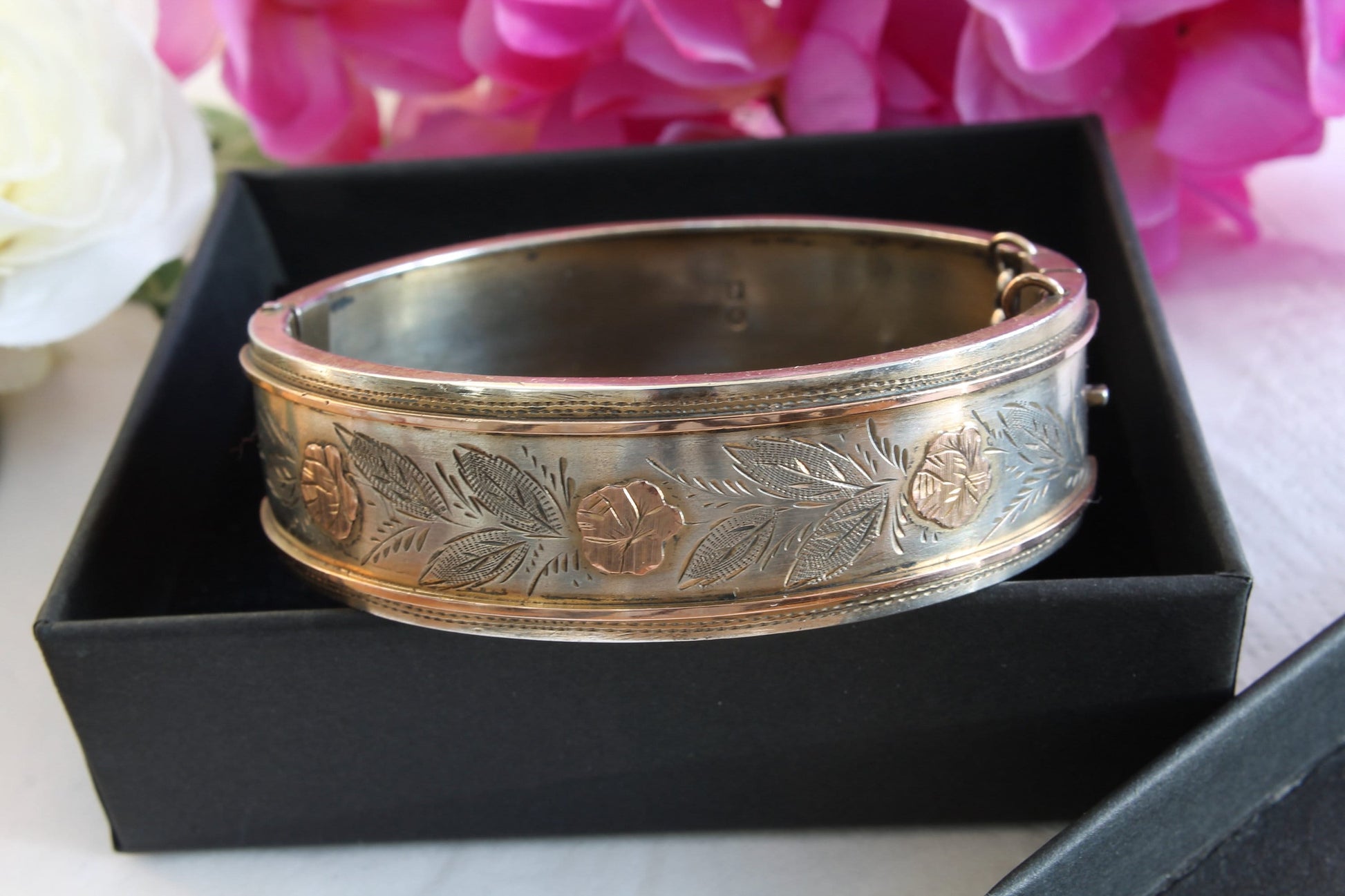 Antique-Sterling-Silver-&-9ct-Gold-Floral-Bangle