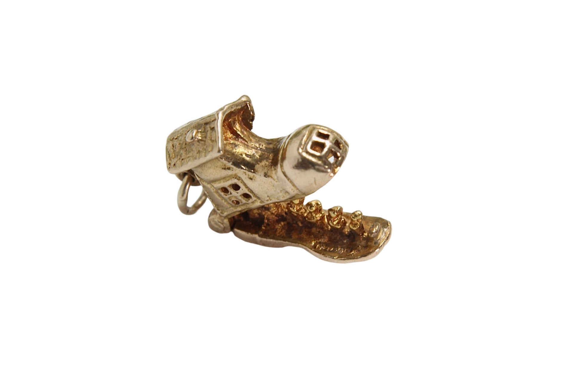 Vintage-9ct-Gold-"There-was-an-old-woman-who-lived-in-a-shoe"-Charm