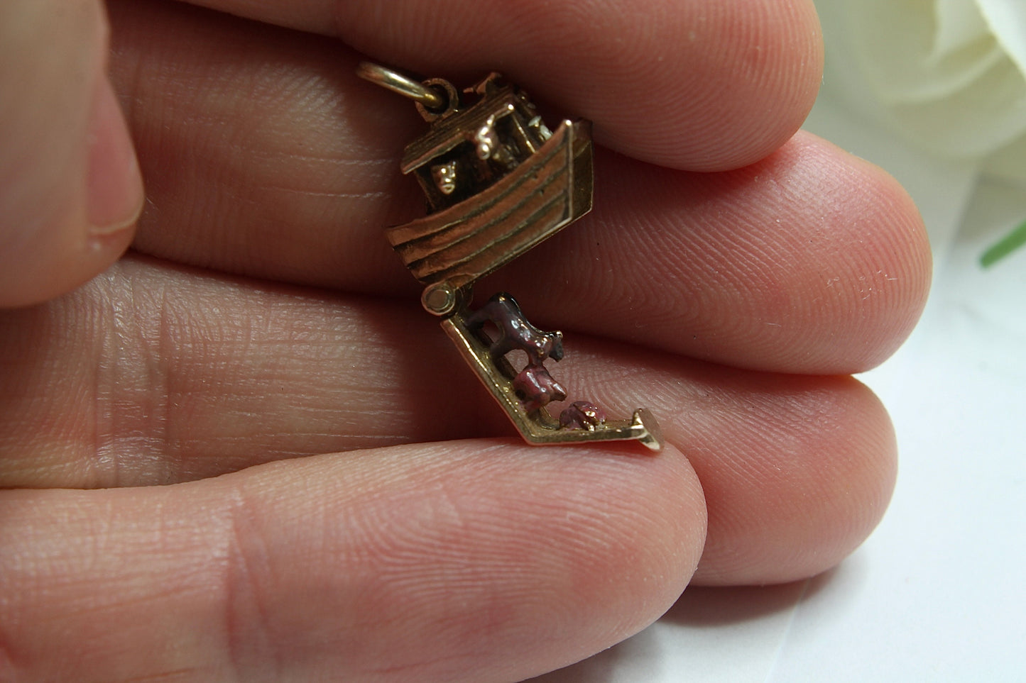 Vintage 9ct Gold Opening Noahs Ark Charm