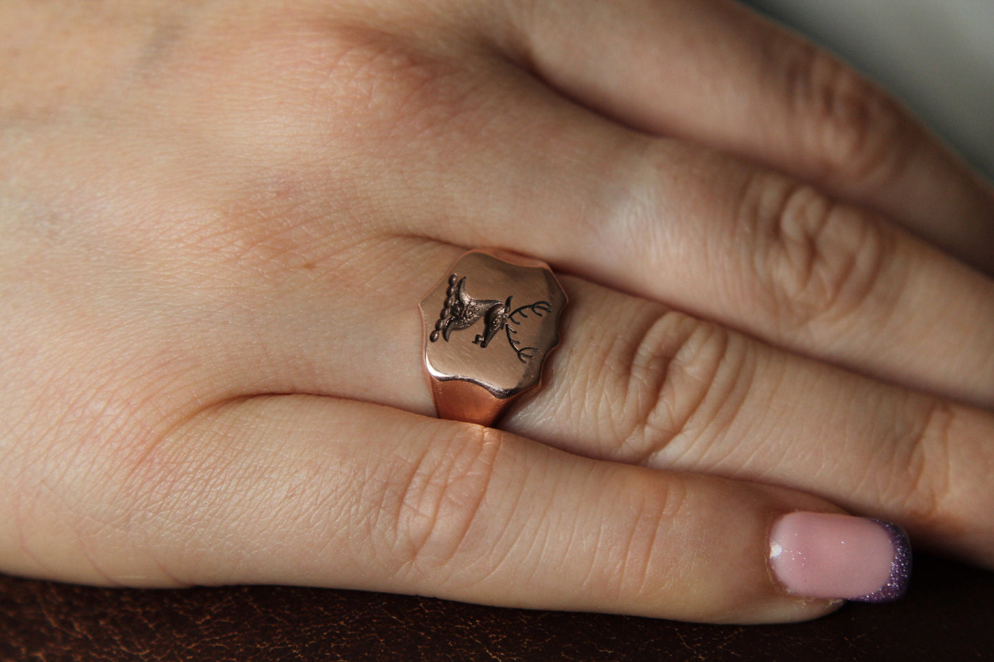 Vintage-9ct-Rose-Gold-Intaglio-Signet-Ring-Stag-Crest