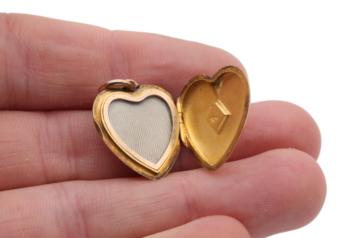 Antique Victorian 15ct Gold Pearl Heart Locket