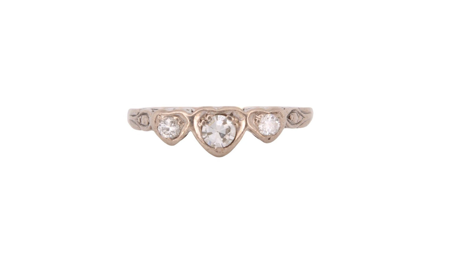 Art Deco 18ct Gold Diamond Heart Ring