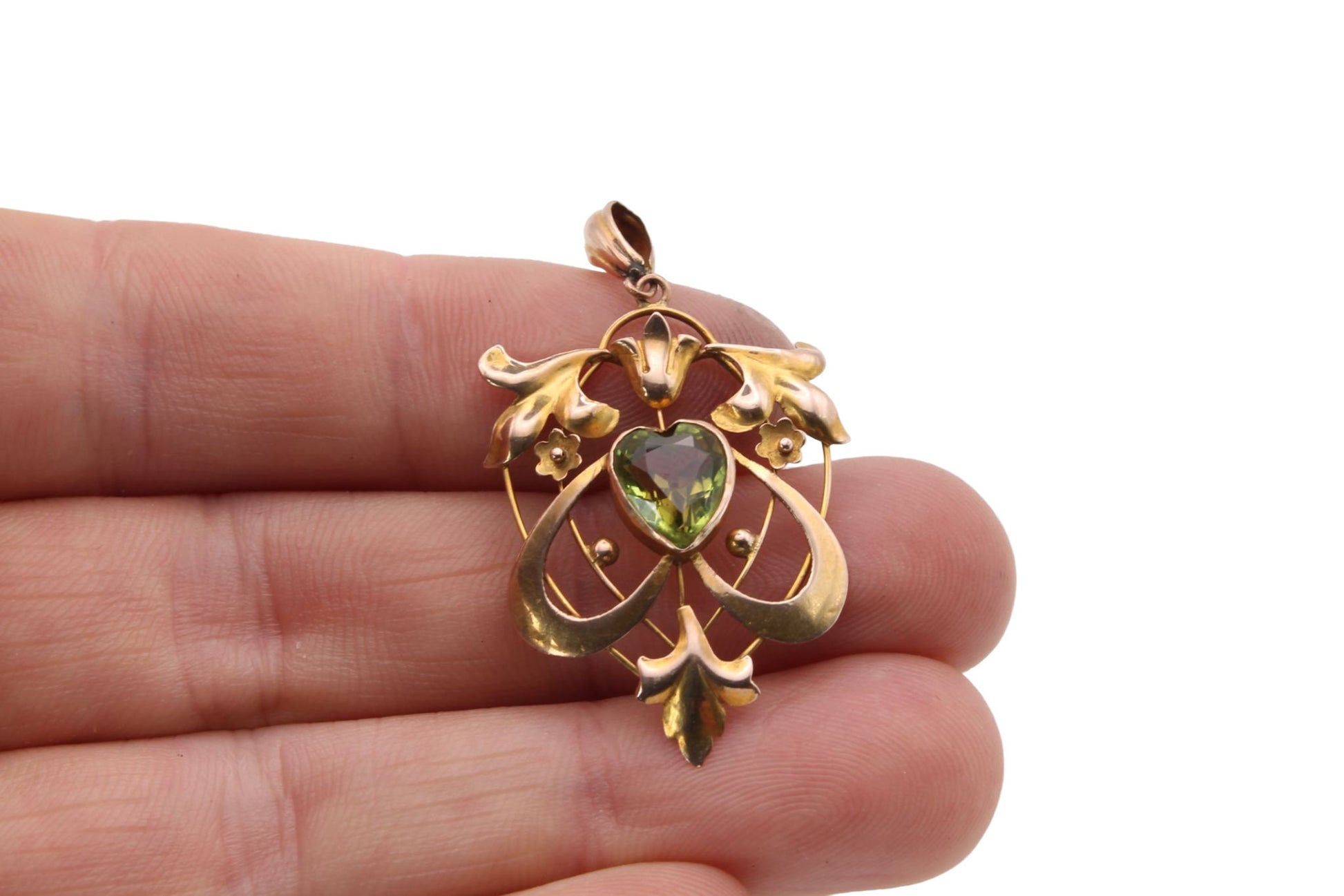 Antique-Edwardian-9ct-Gold-Peridot-Heart-Pendant