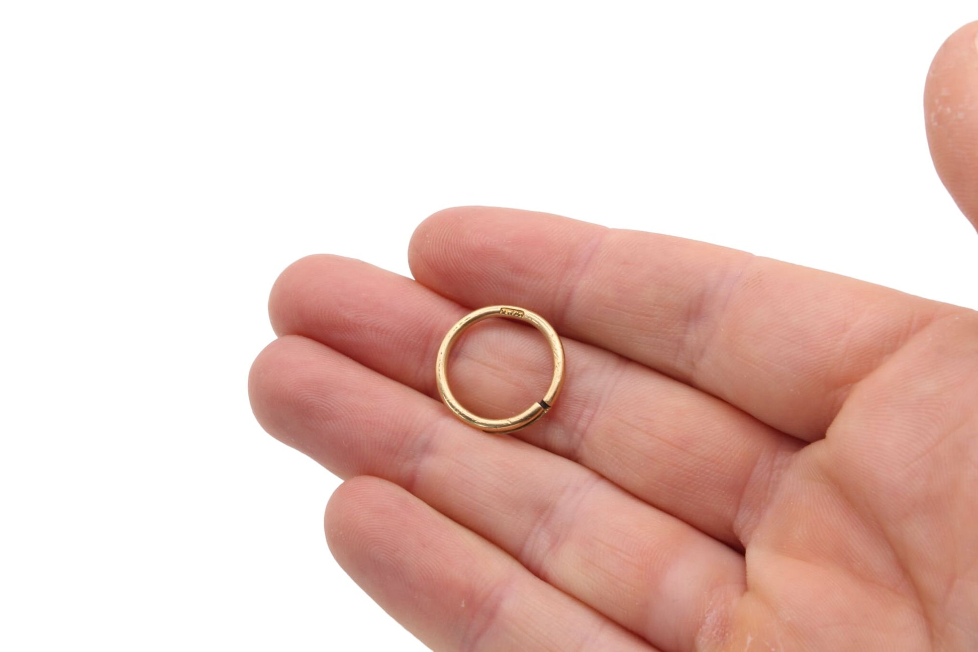 Antique-Victorian-18ct-Gold-Split-Ring