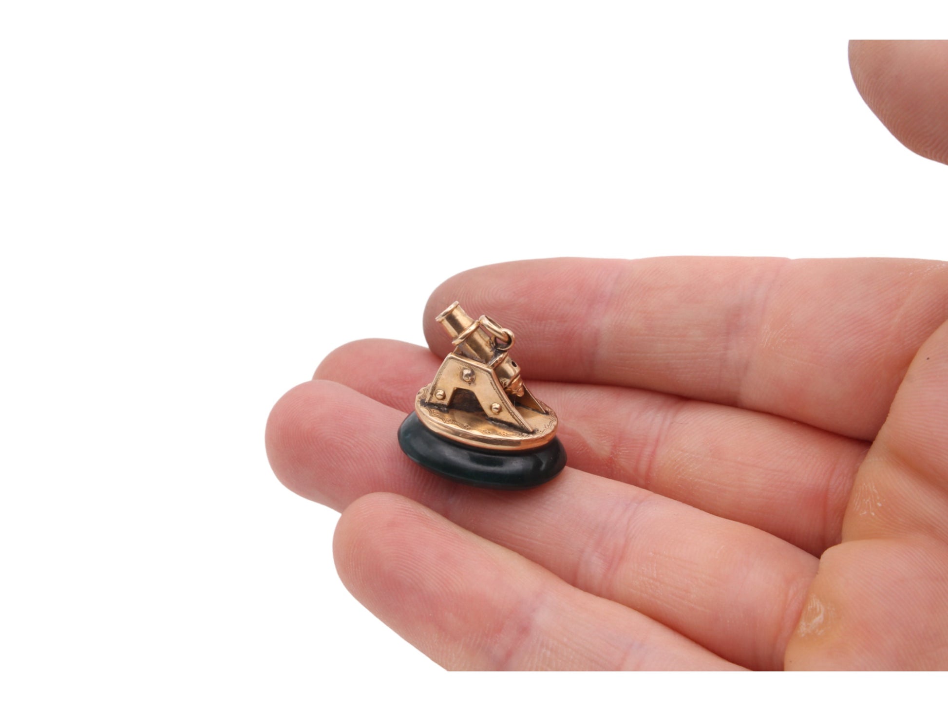 Antique-Victorian-9ct-Gold-Bloodstone-Cannon-Fob-Pendant