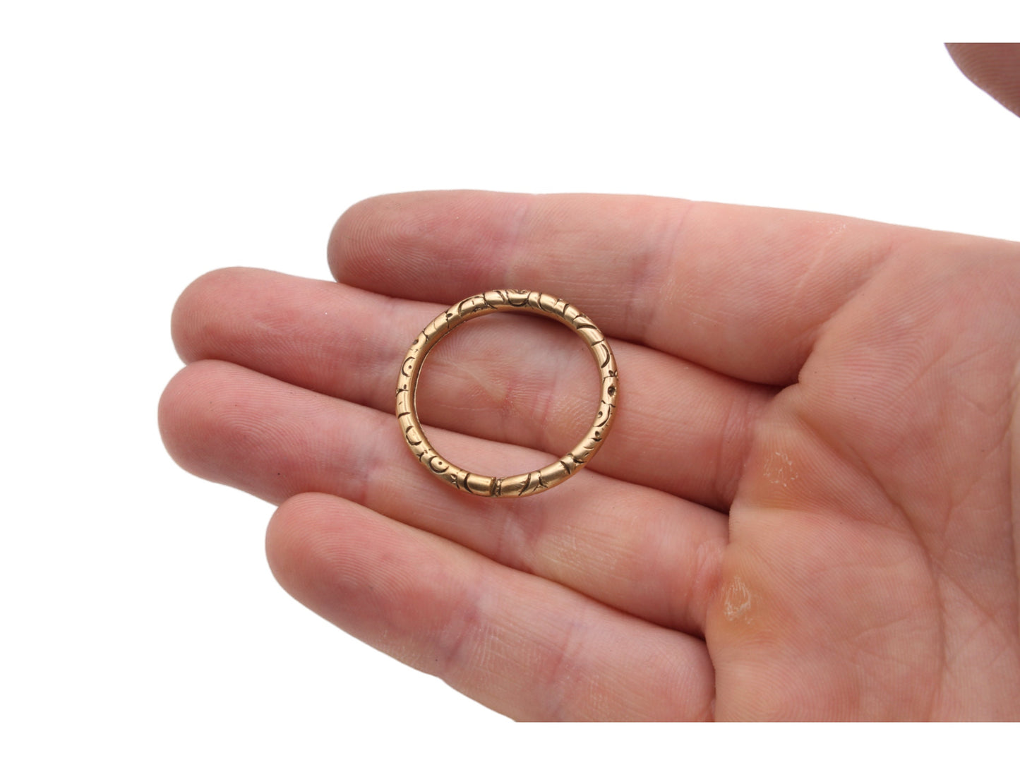 Antique Georgian 9ct Yellow Gold Oversized Chased Split Ring, 27mm Diameter