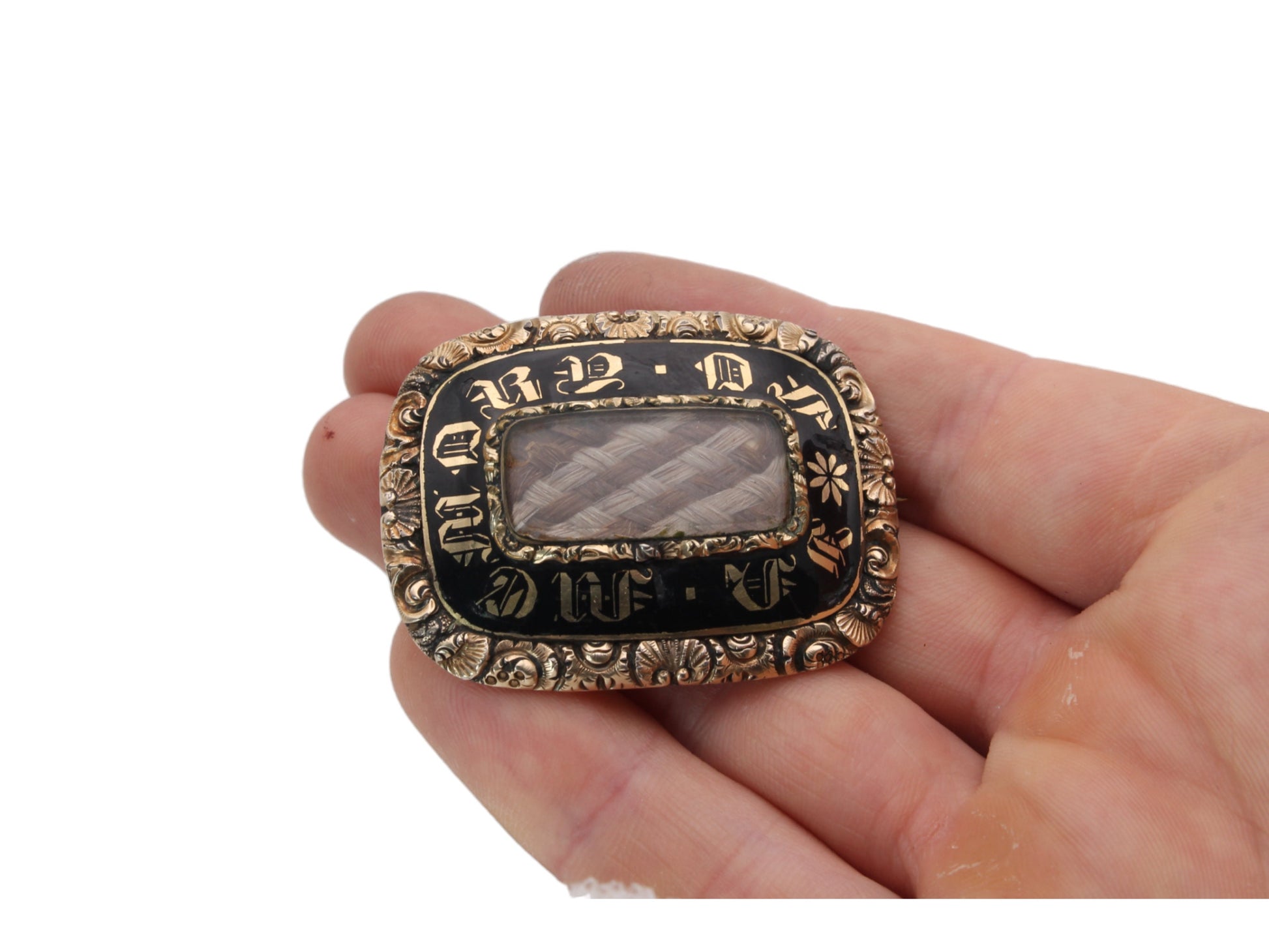 Antique-Victorian-Large-9ct-Gold-Enamel-Mourning-Brooch-'In-Memory-Of'