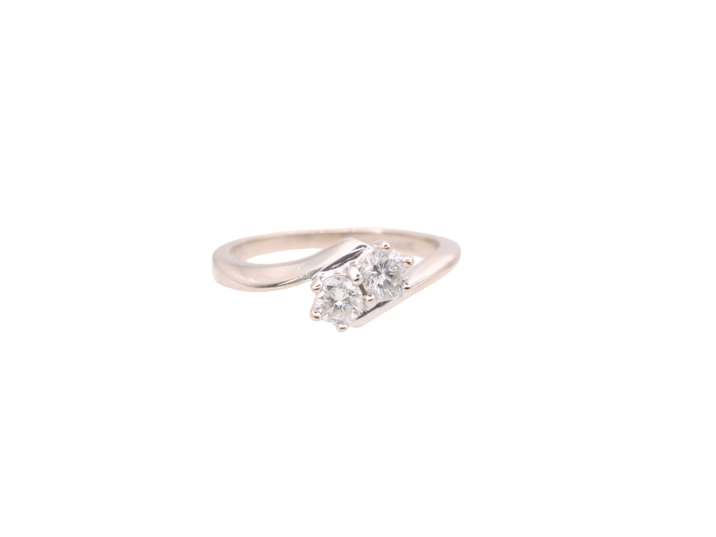 Vintage-18ct-White-Gold-Toi-et-Moi-Diamond-Ring,-.33ct