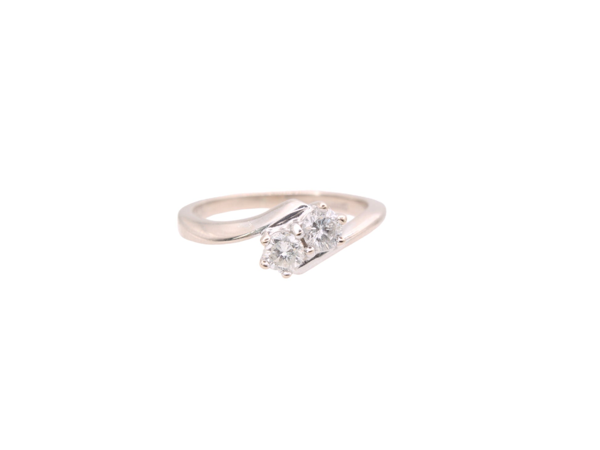 Vintage-18ct-White-Gold-Toi-et-Moi-Diamond-Ring,-.33ct