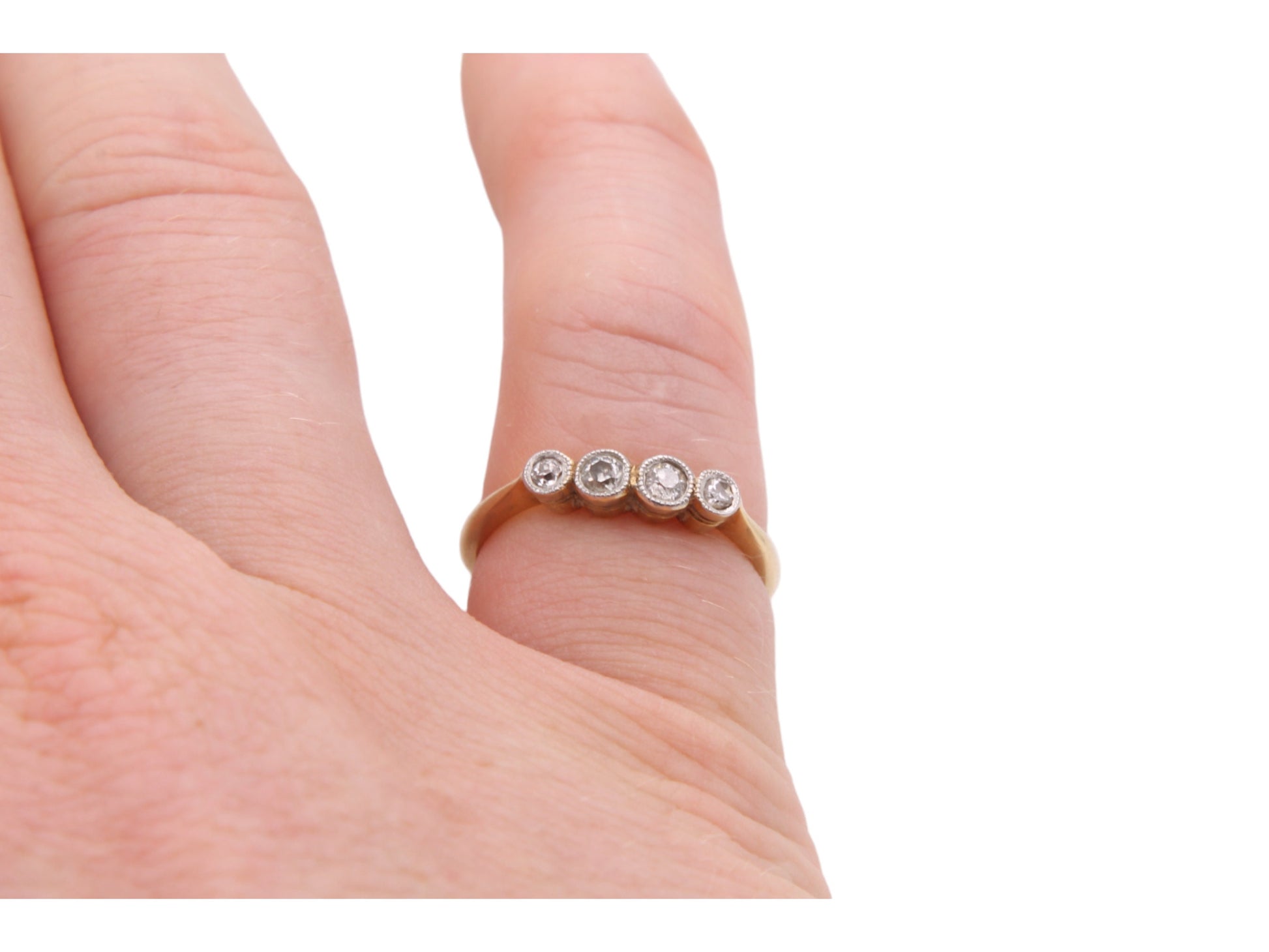 Antique-Art-Deco-18ct-Gold-&-Platinum-Bezel-Set-Diamond-Ring,-0.20ctw