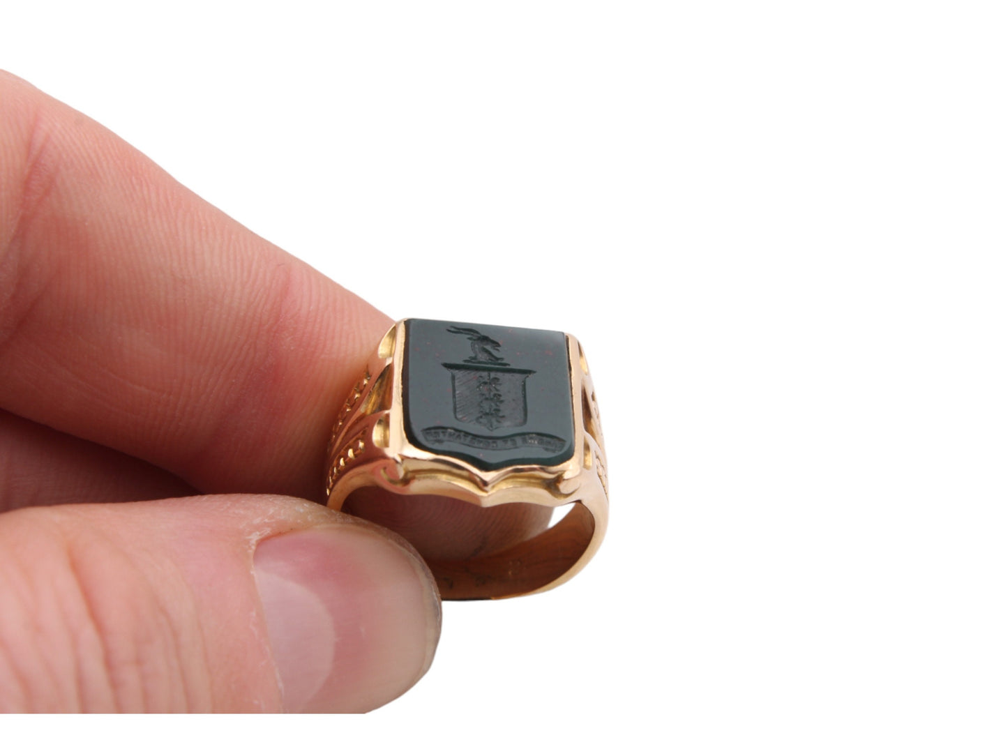 Antique-18ct-Gold-Intaglio-Bloodstone-Shield-Signet-Ring---Fairly-And-Firmly,-1869