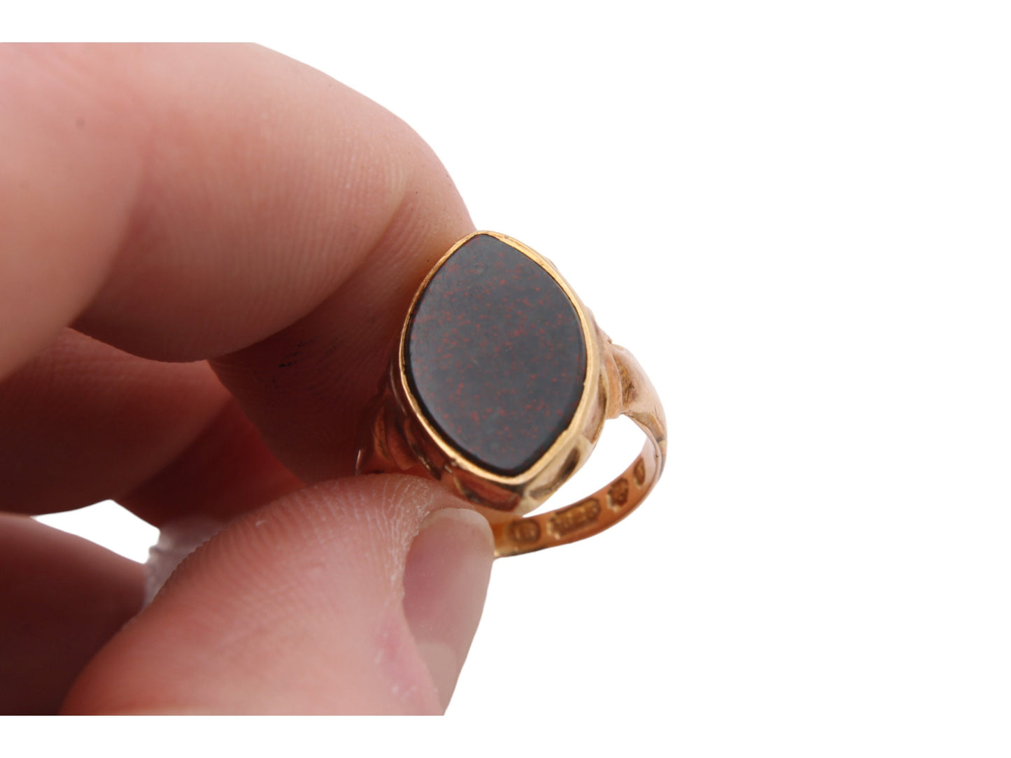 Antique 15ct Yellow Gold Lozenge Shaped Bloodstone Signet Ring