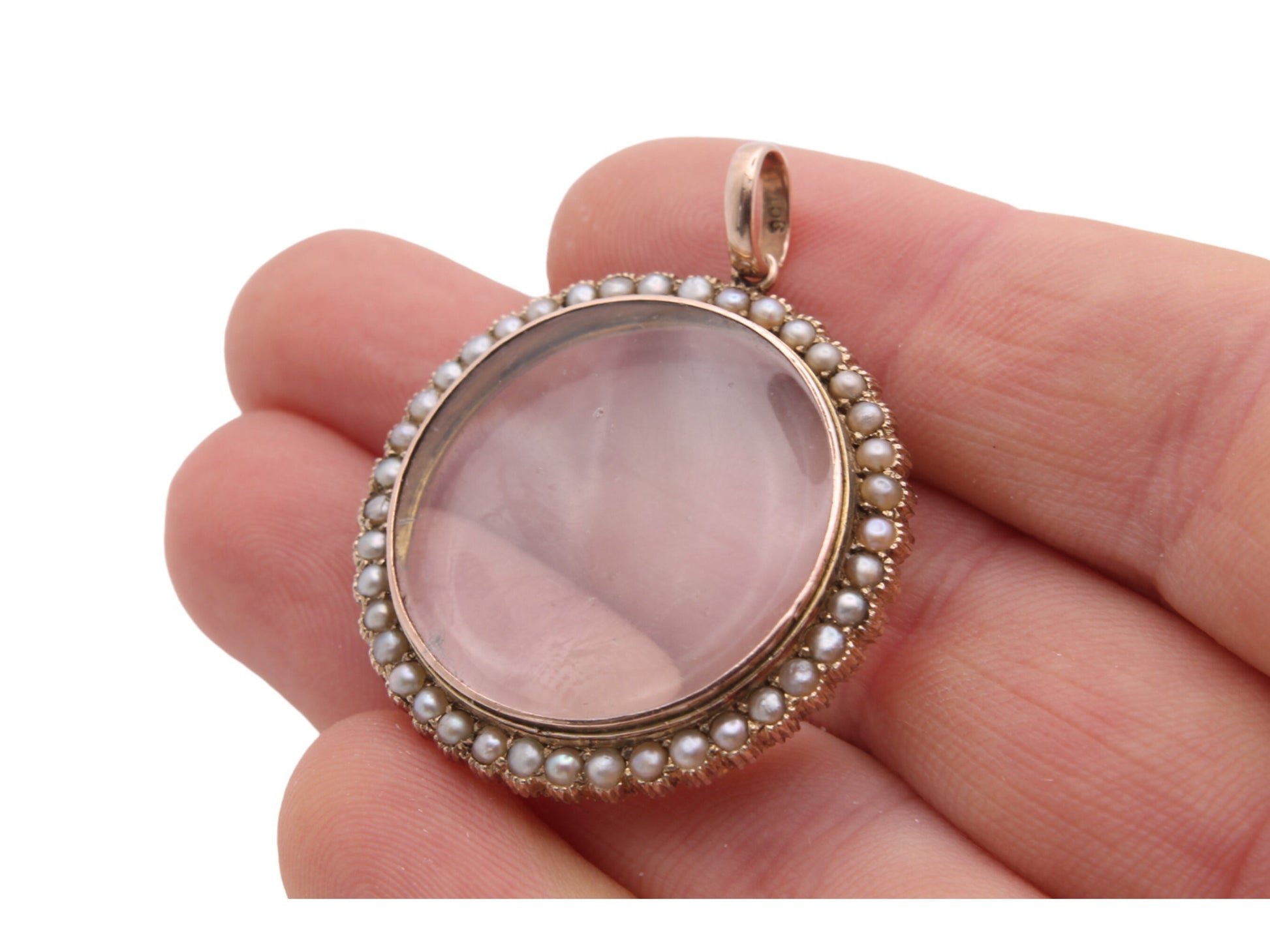 Antique-9ct-Gold-Seed-Pearl-Glass-Photo-Locket-Pendant