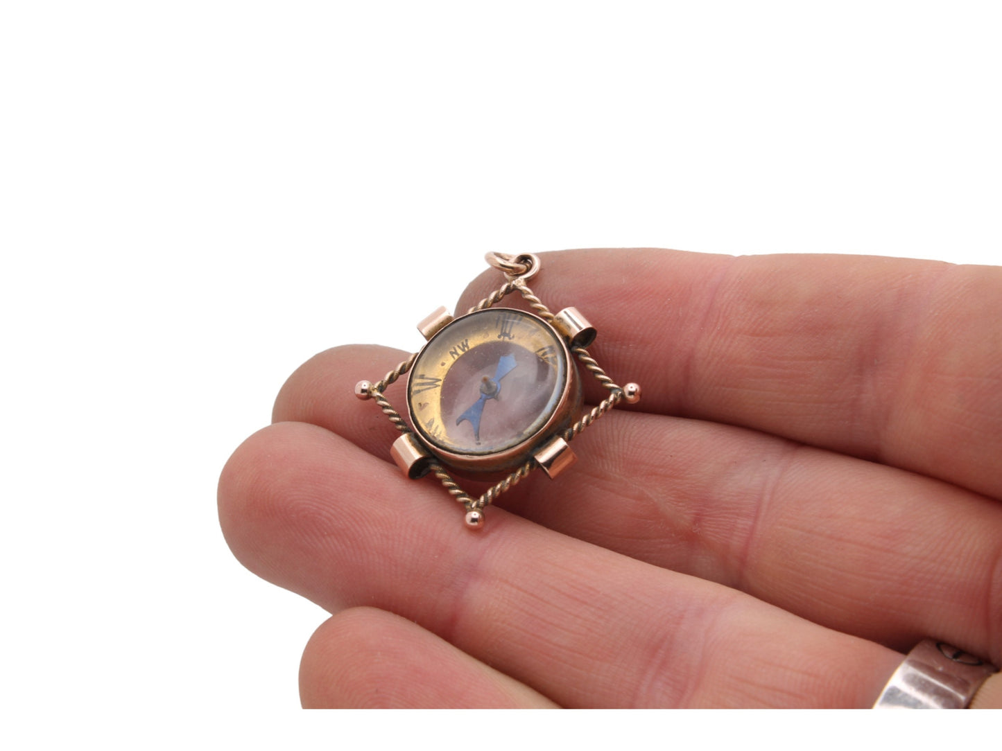 Antique-Edwardian-9ct-Gold-Compass-Pendant