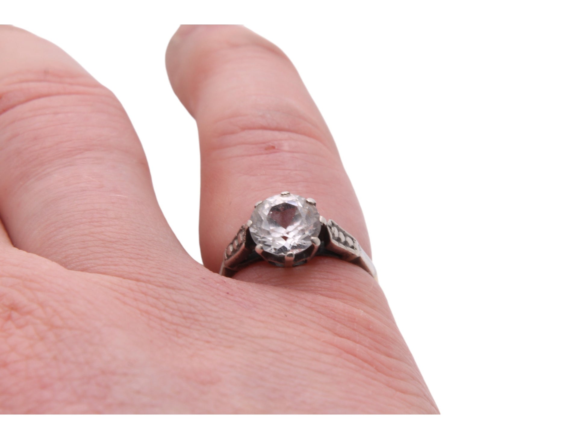 Vintage-9ct-Gold-Paste-Solitaire-Ring