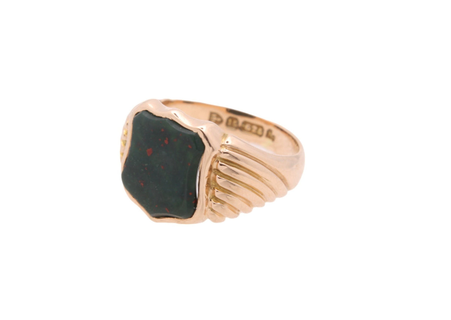 Antique 15ct Gold Shield Shaped Bloodstone Signet Ring