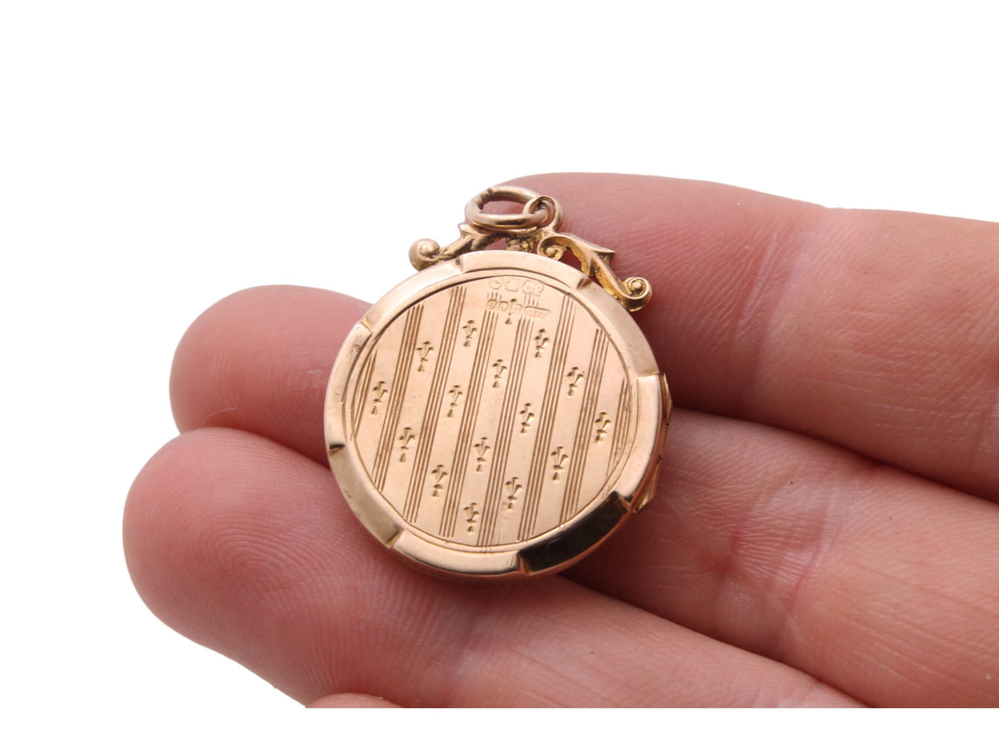 Antique 9ct Yellow Gold Circle Shield Locket