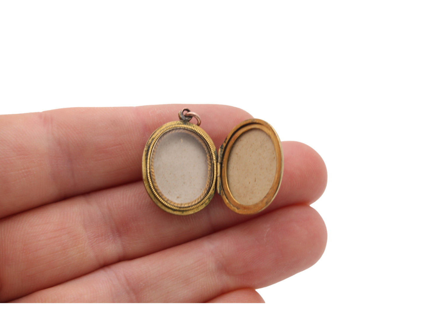Antique Victorian 9ct Gold Decorative Locket