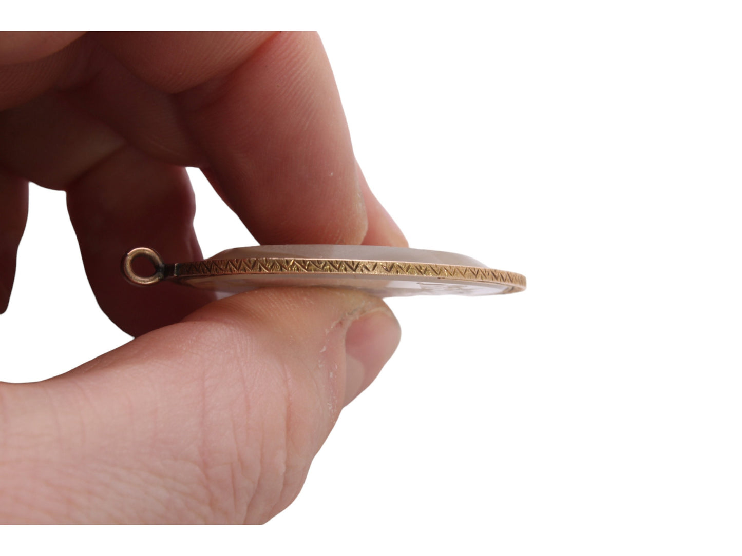 Antique-18ct-Gold-Swan-Intaglio-Crested-Chalcedony-Pendant