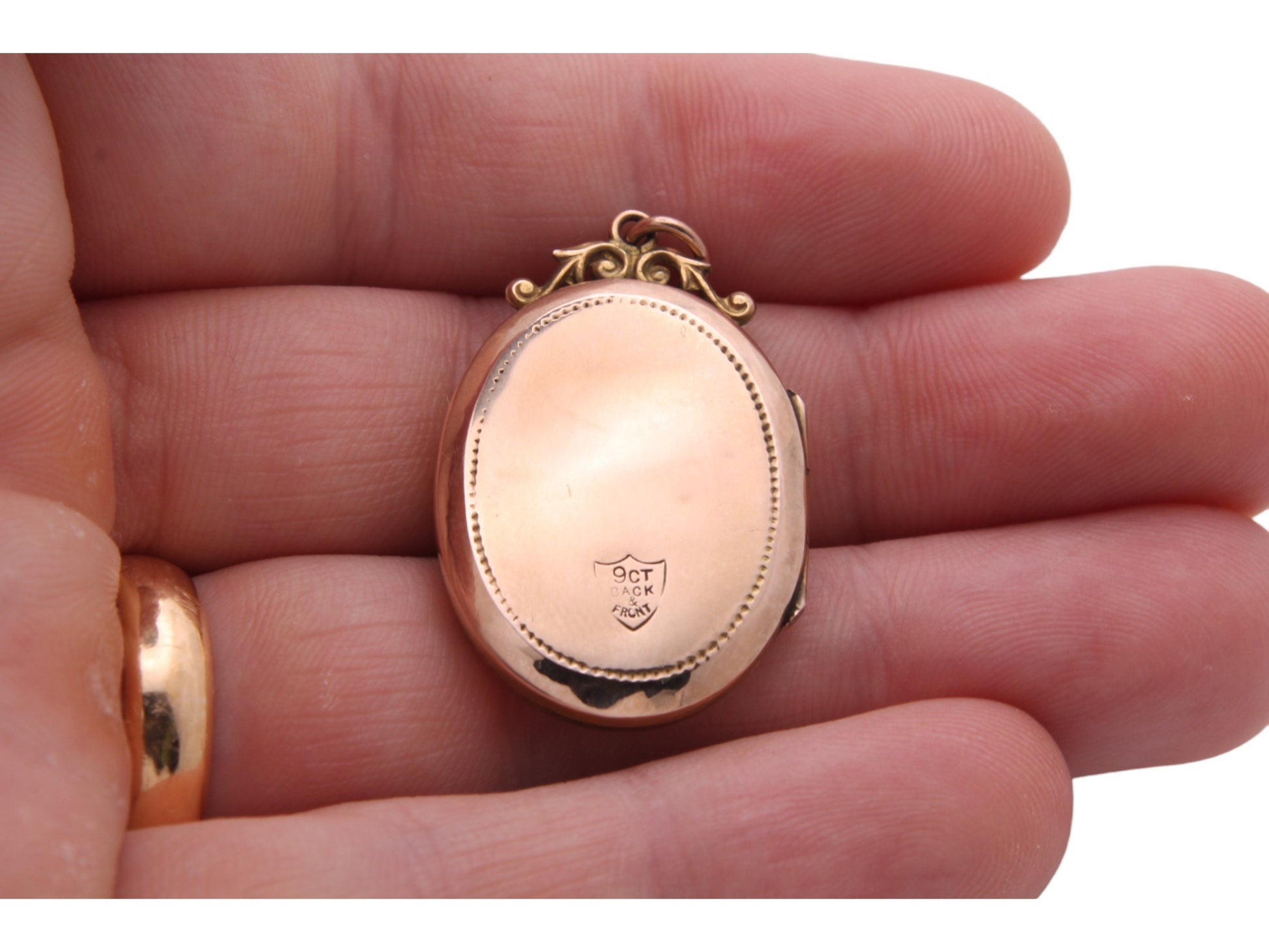 Antique-Edwardian-9ct-Gold-Floral-Paste-Locket