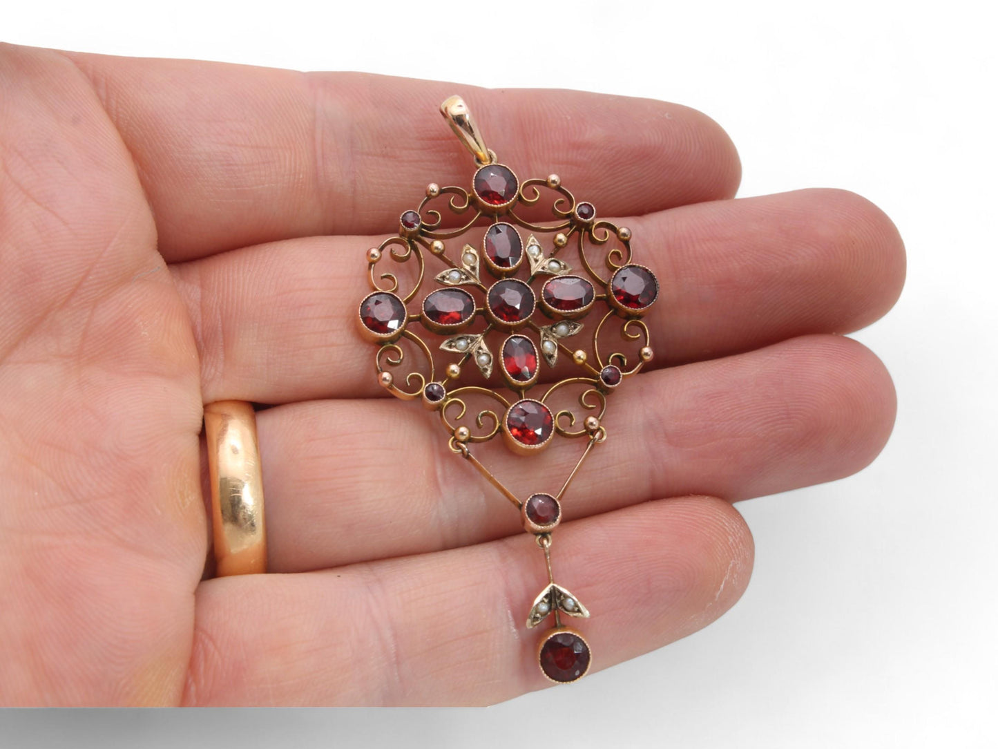 Antique Edwardian 9ct Gold Garnet & Pearl Pendant