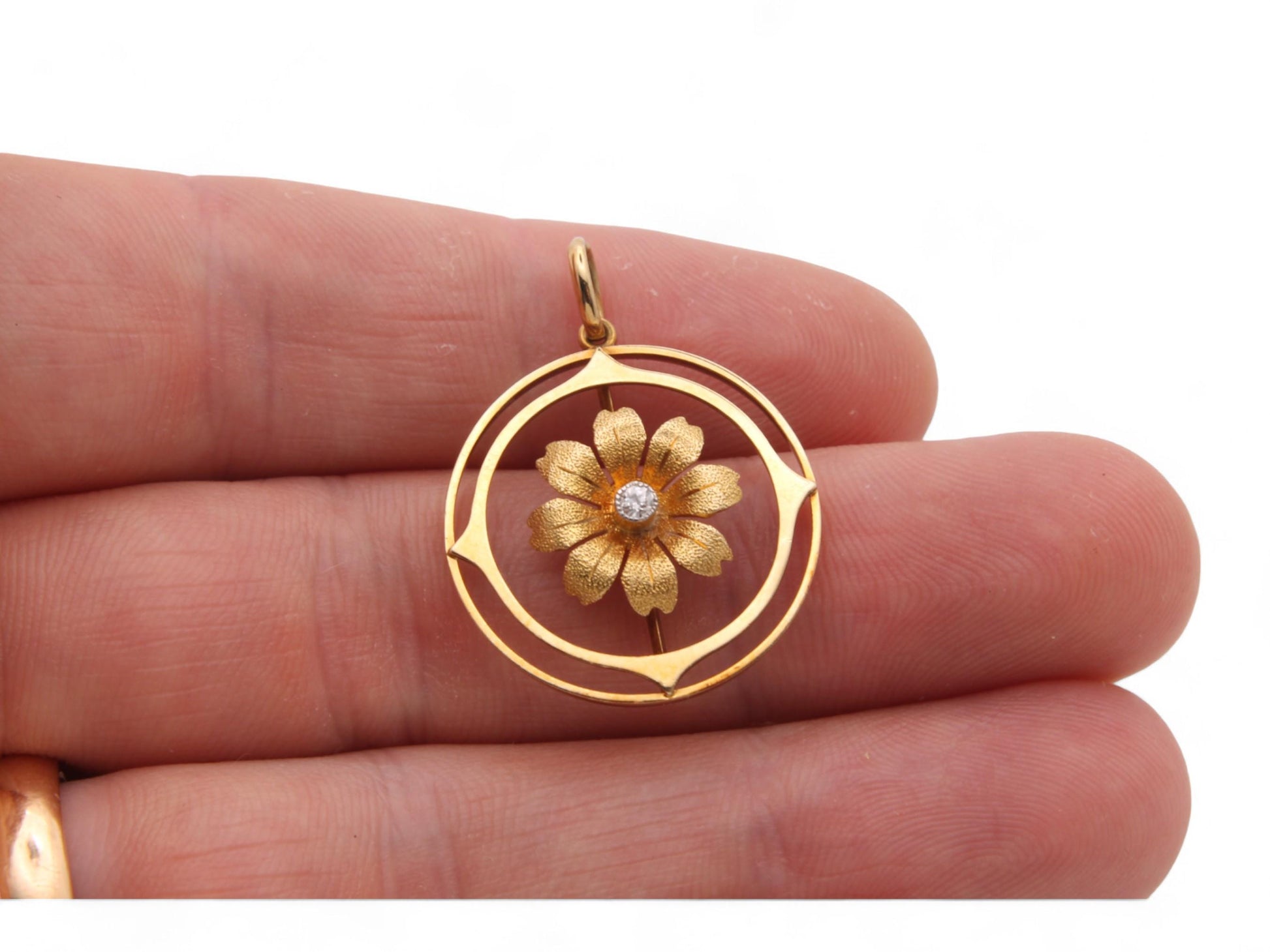 Antique-15ct-Gold-Diamond-Flower-Pendant