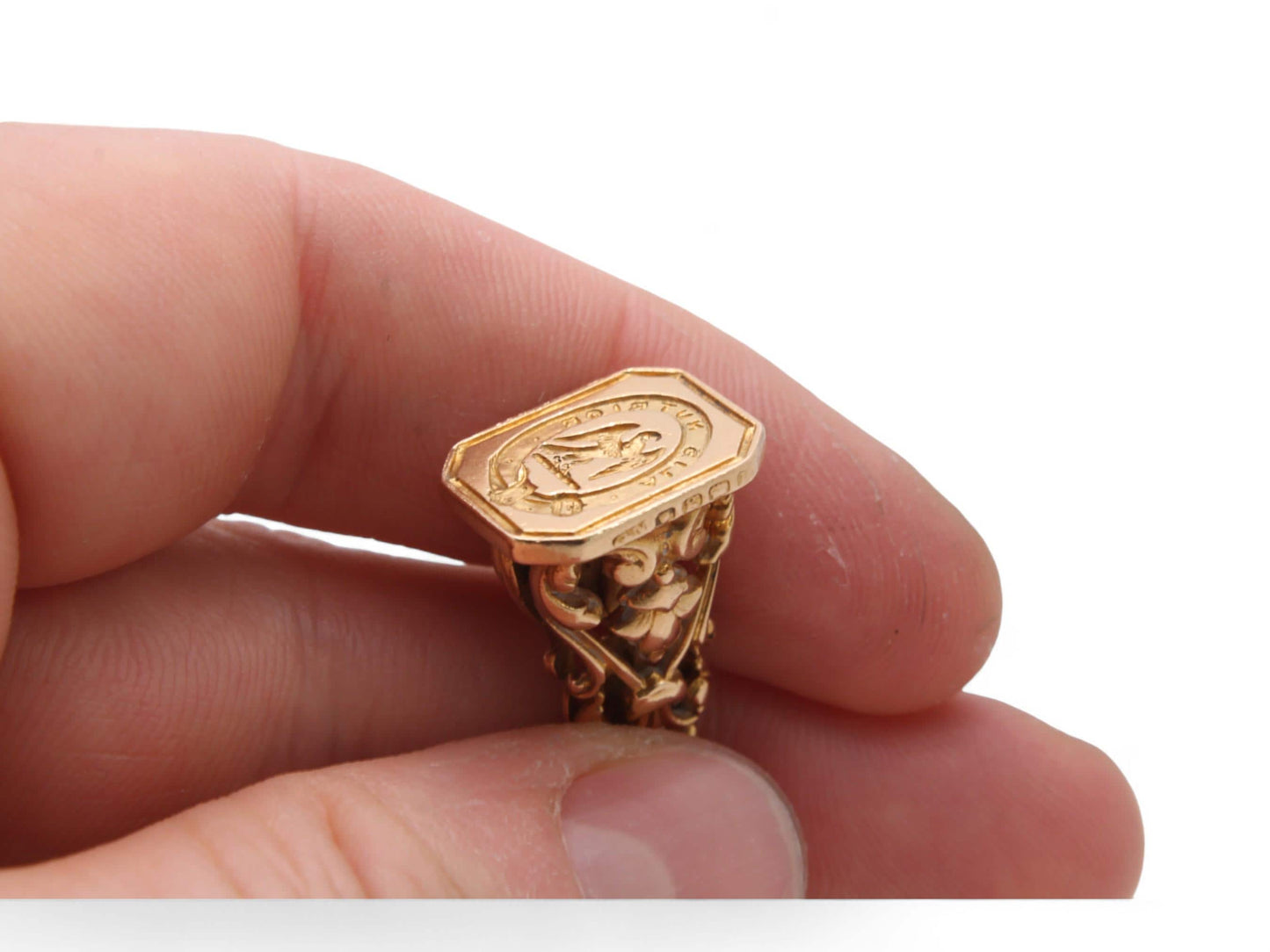 Antique-Georgian-18ct-Gold-Intaglio-Crest-Falcon-"I-am-fed-by-my-wings"-Pendant