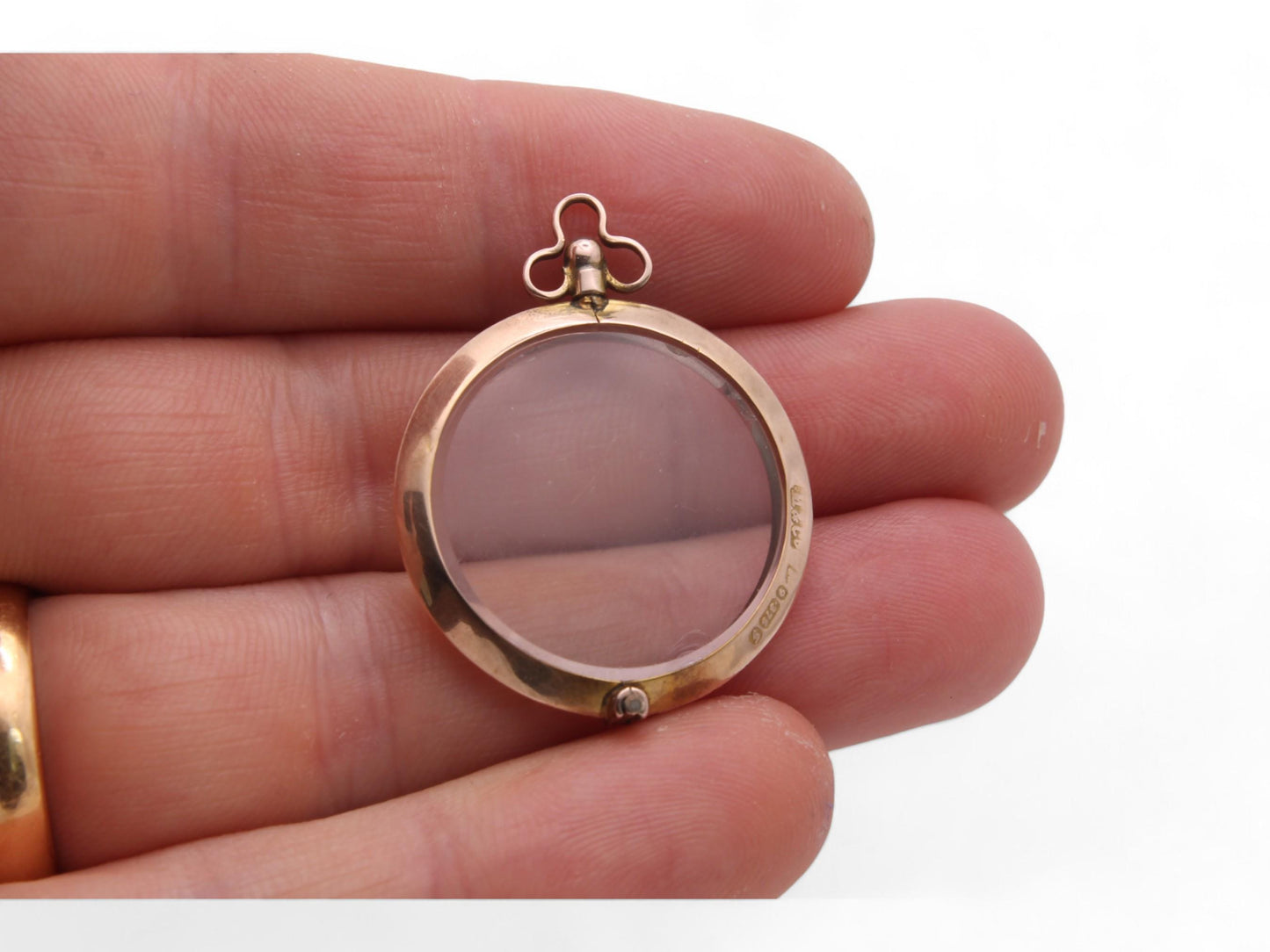 Antique 9ct Gold Glass Photo Locket Pendant