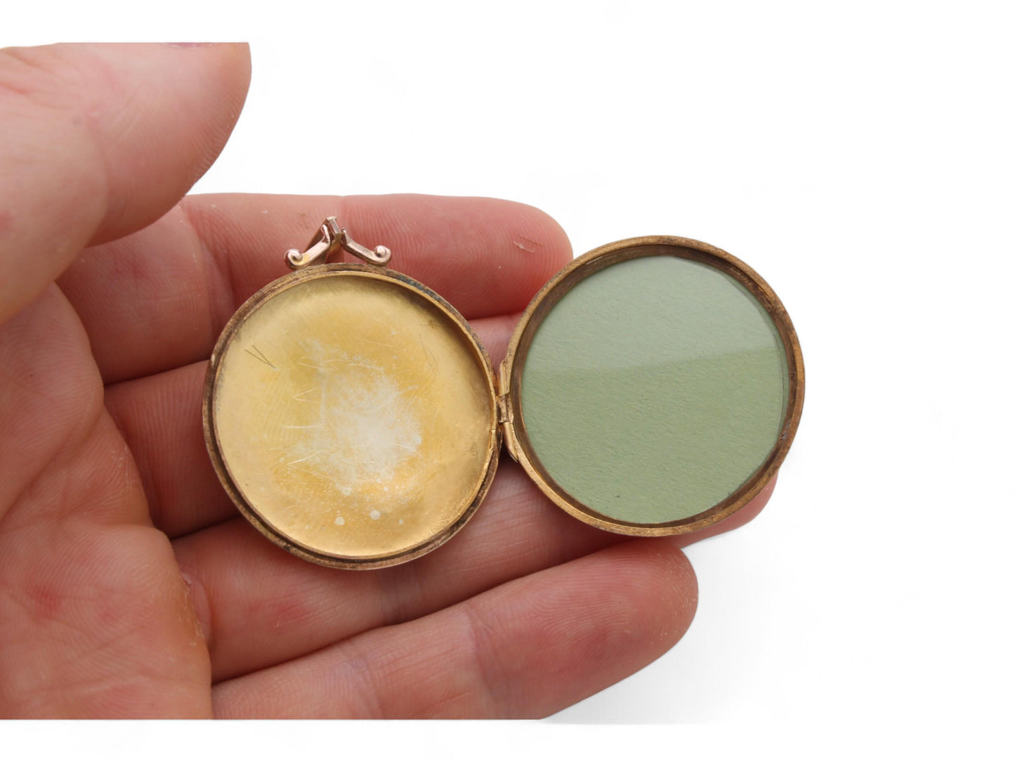 Antique-9ct-Gold-Large-Swallow-Bird-In-Flight-Locket