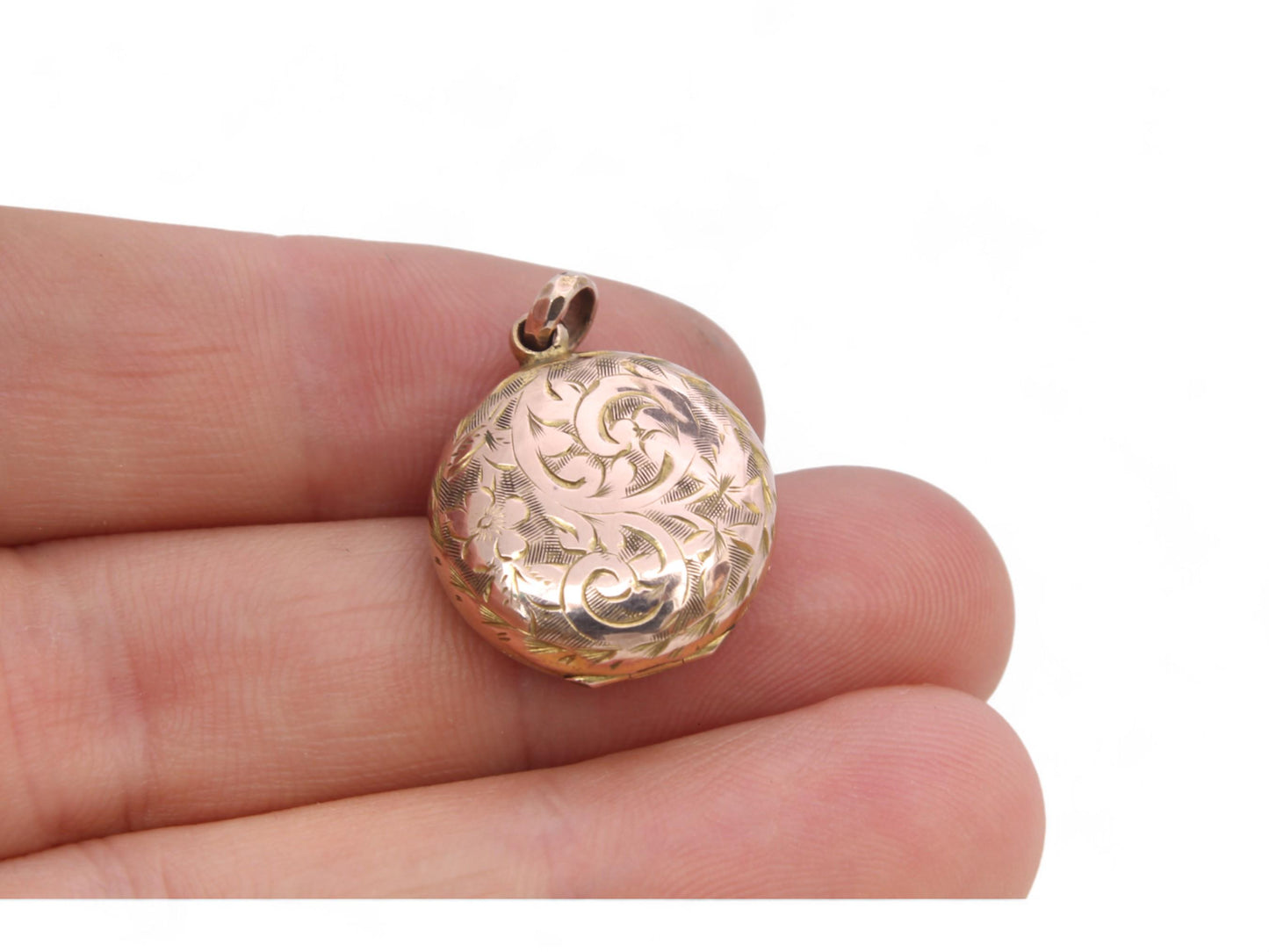 Antique 9ct Gold Floral Chased Locket