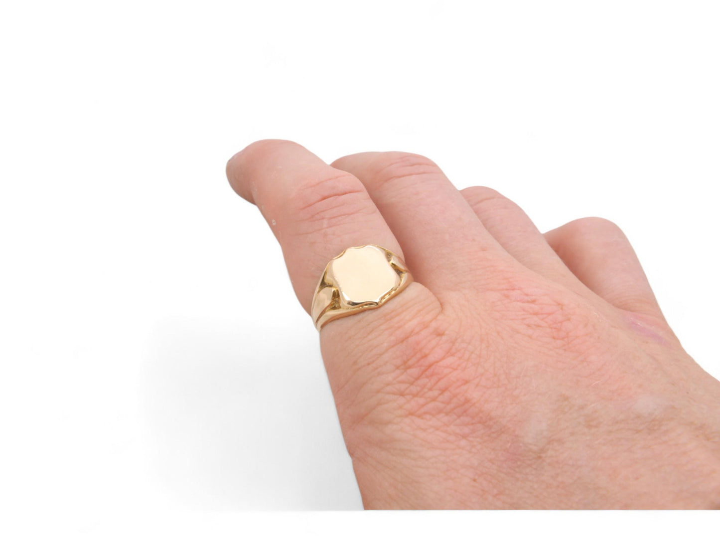 Antique 18ct Gold Shield Signet Ring