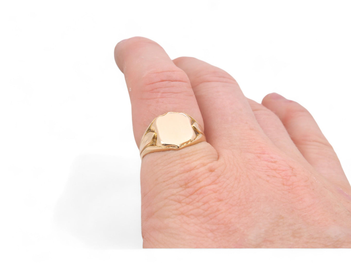 Antique 18ct Gold Shield Signet Ring