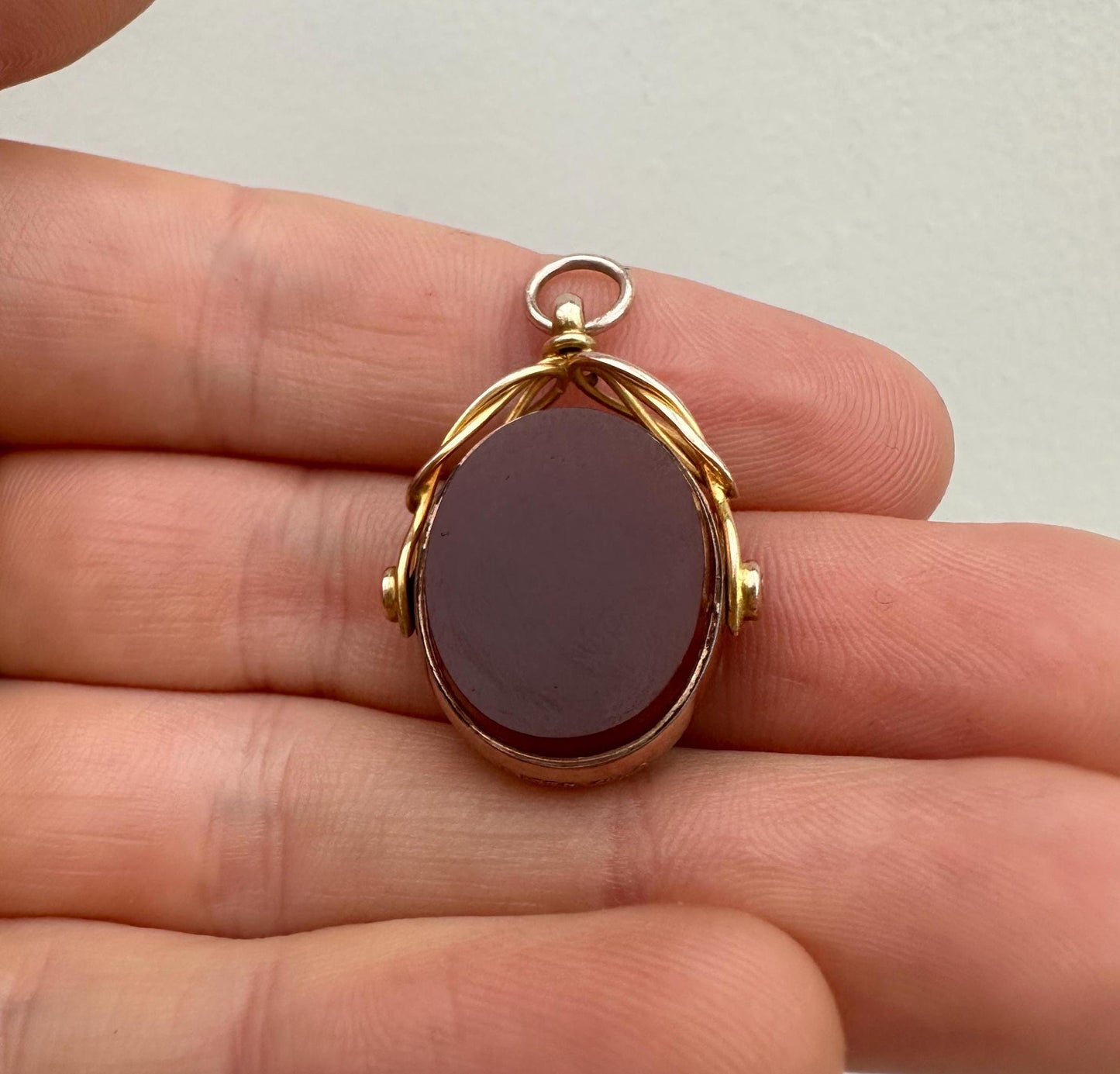 Antique 9ct Yellow Gold Bloodstone Spinner Pendant