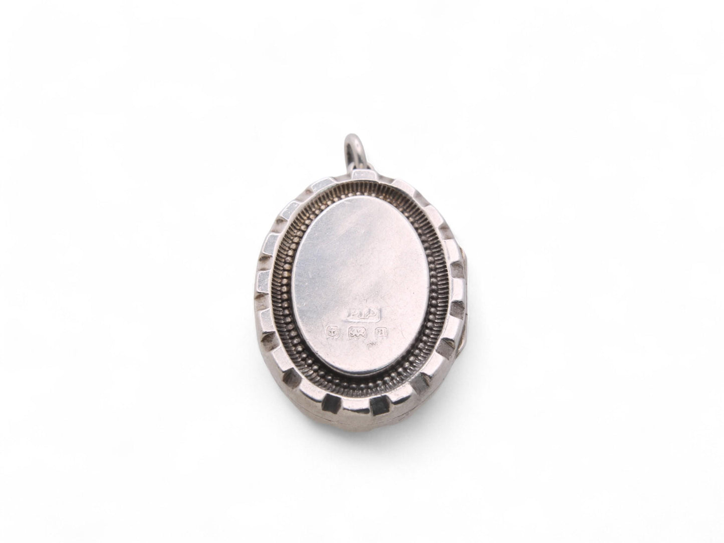 Antique-Sterling-Silver-Forget-Me-Not-Locket,-1900