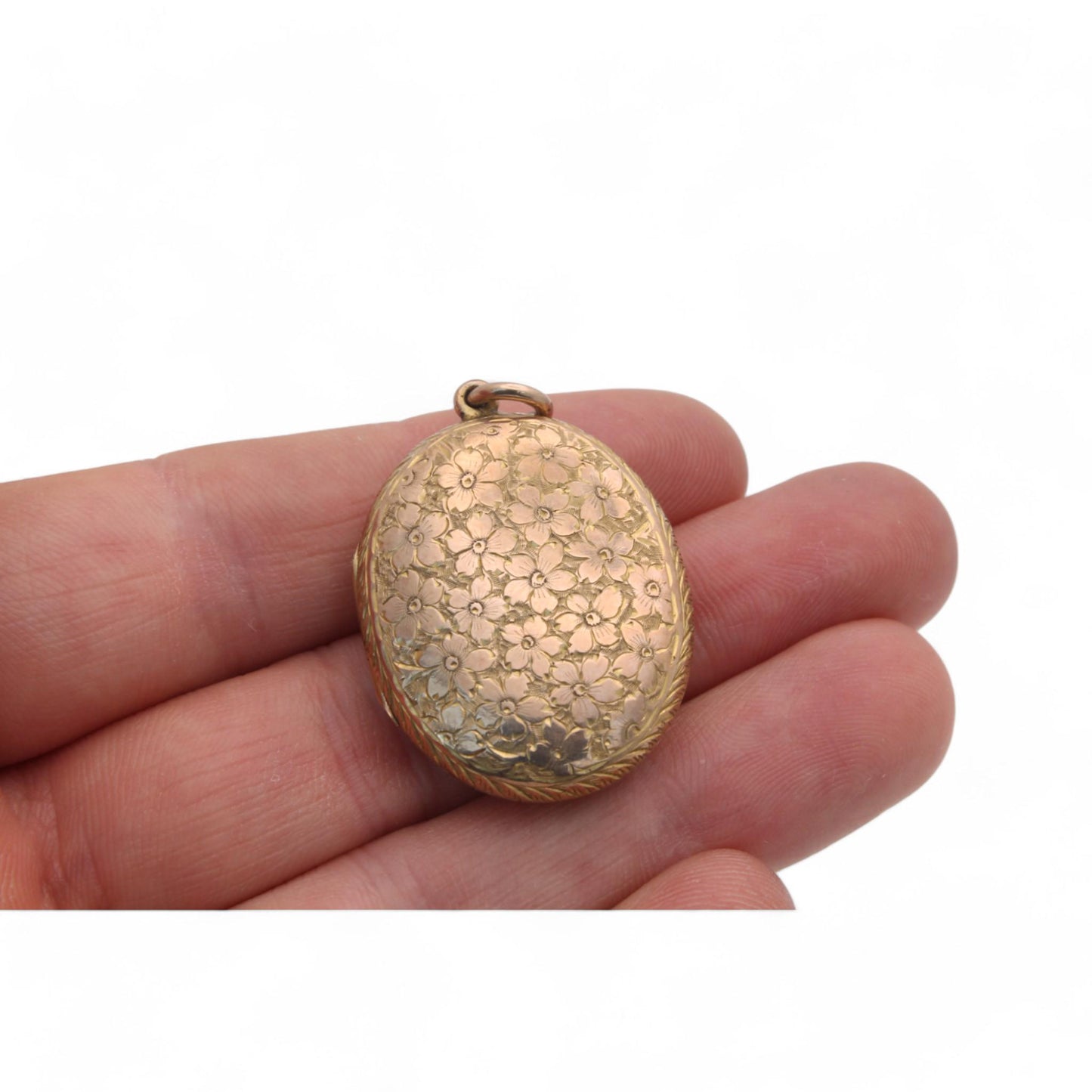 Antique 9ct Gold Decorative Engraved Locket