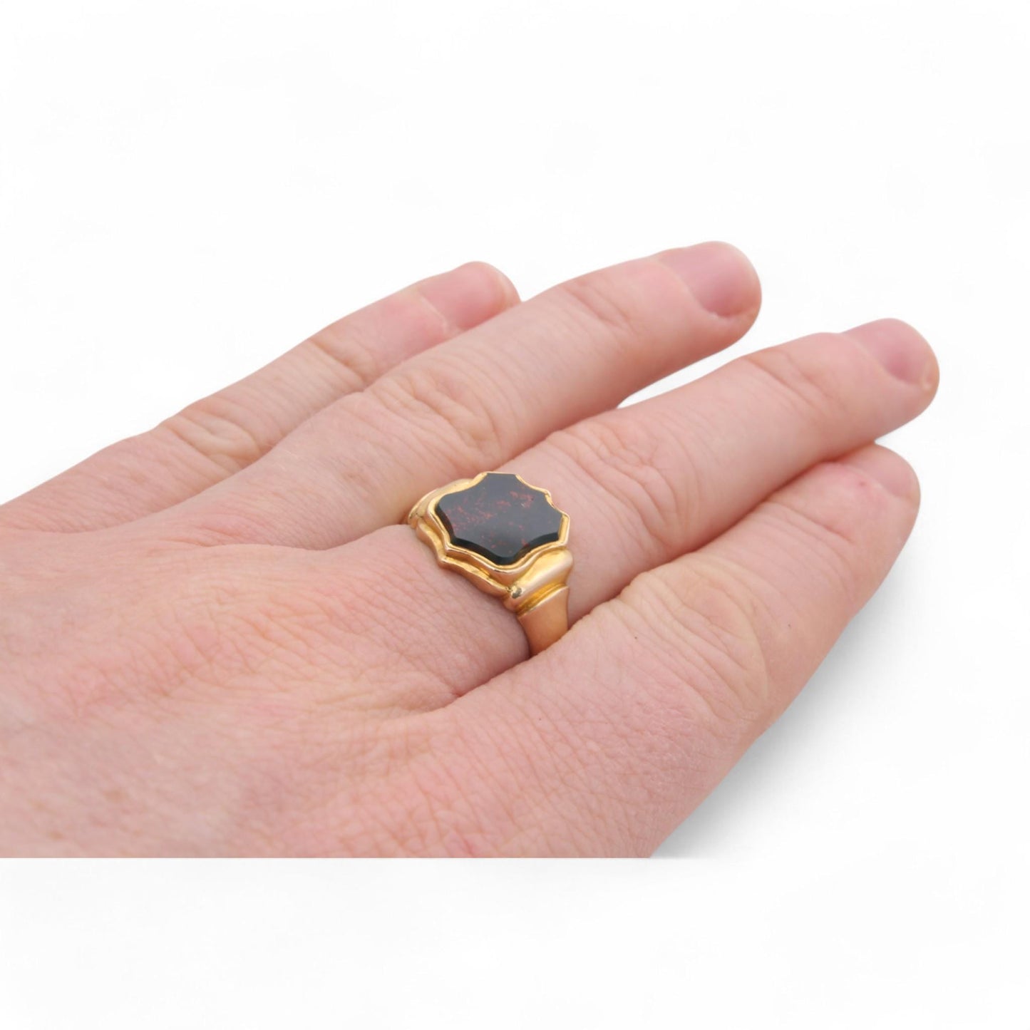 Antique 18ct Gold Shield Bloodstone Signet Ring