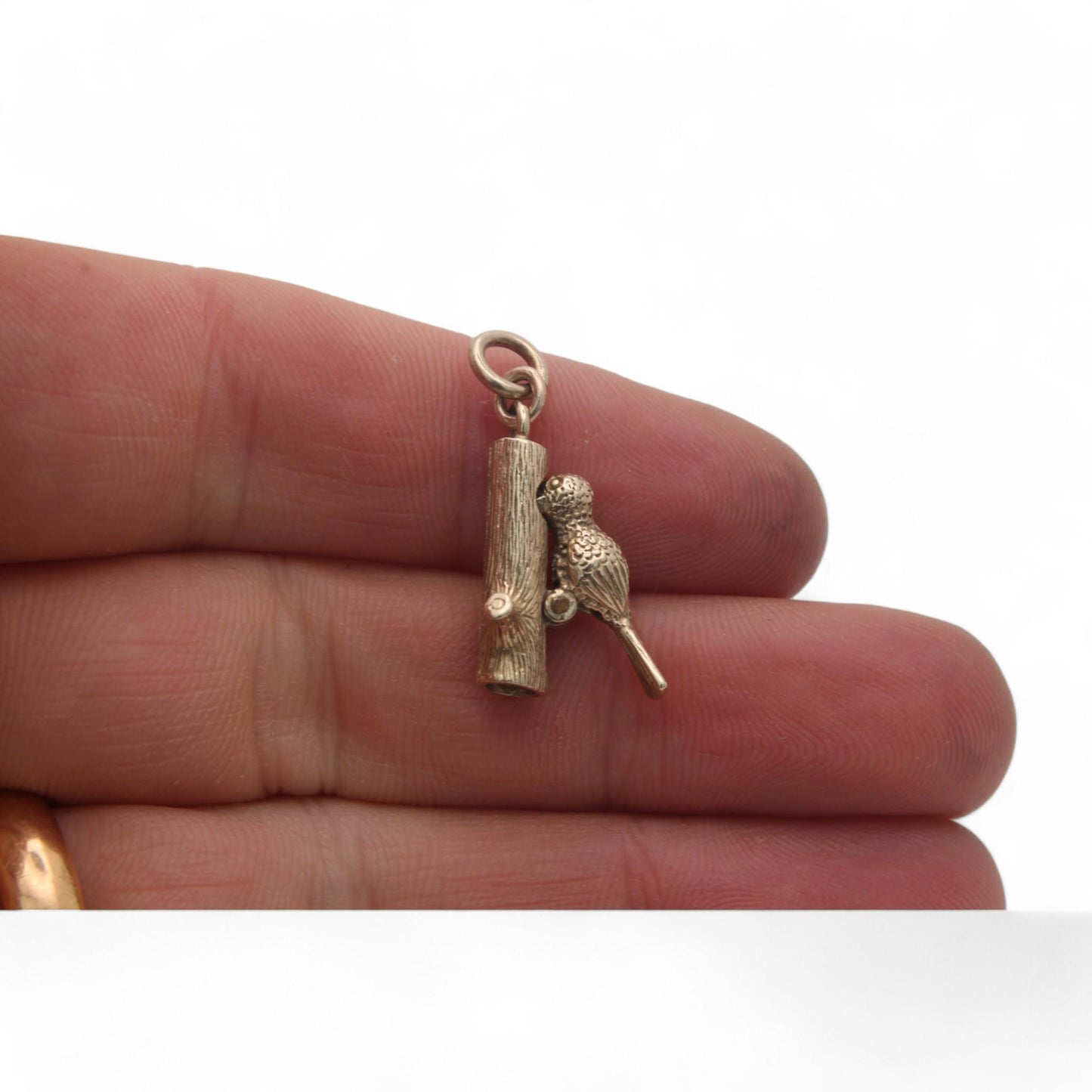 Vintage 9ct Gold Moving Woodpecker Charm