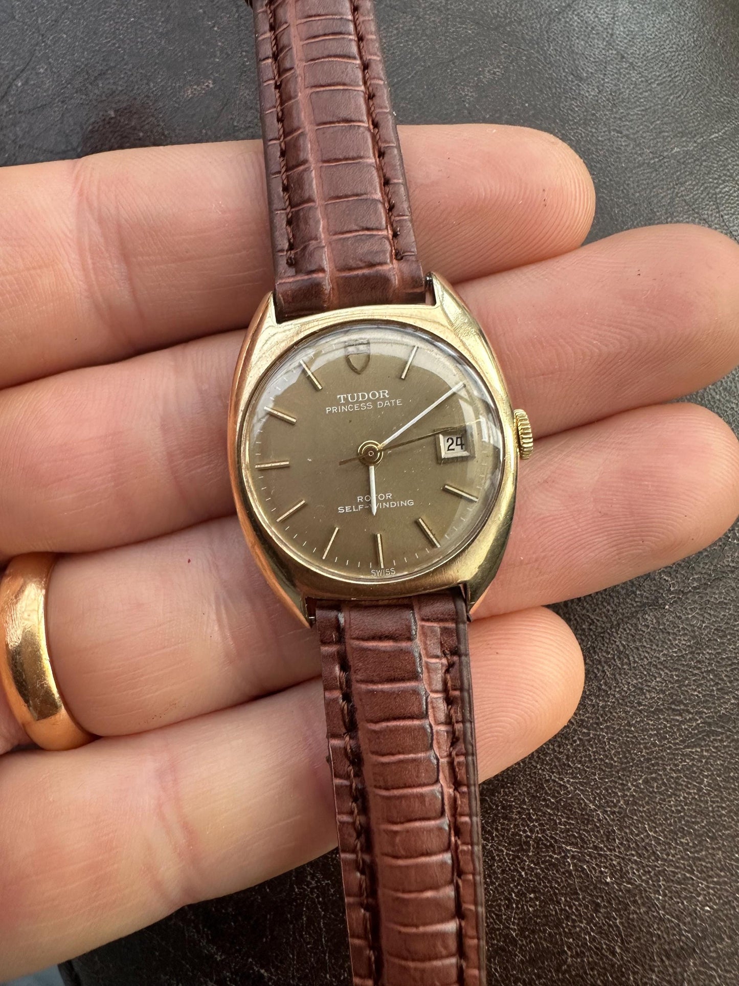 Part 2 - Vintage Tudor Rolex Ladies Automatic 9ct Gold Princess Date Watch