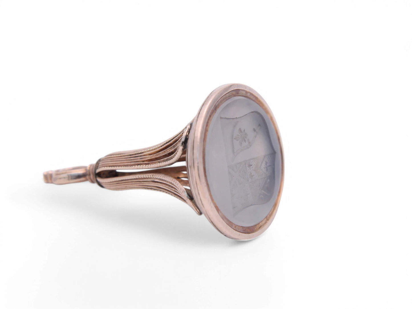 Antique 9ct Gold Chalcedony Intaglio Crested Fob Pendant