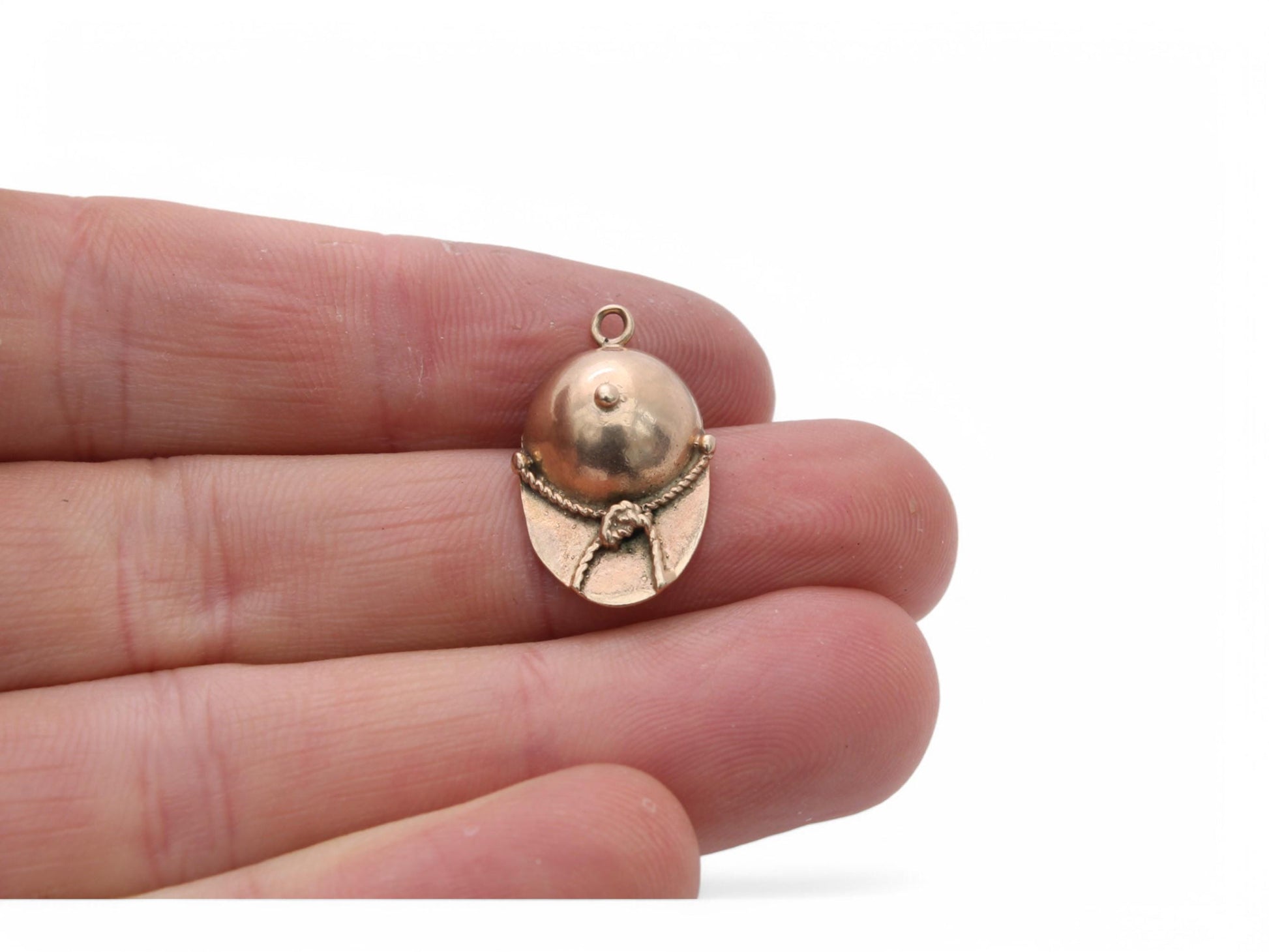 Vintage-9ct-Gold-Jockey-Hat-Charm