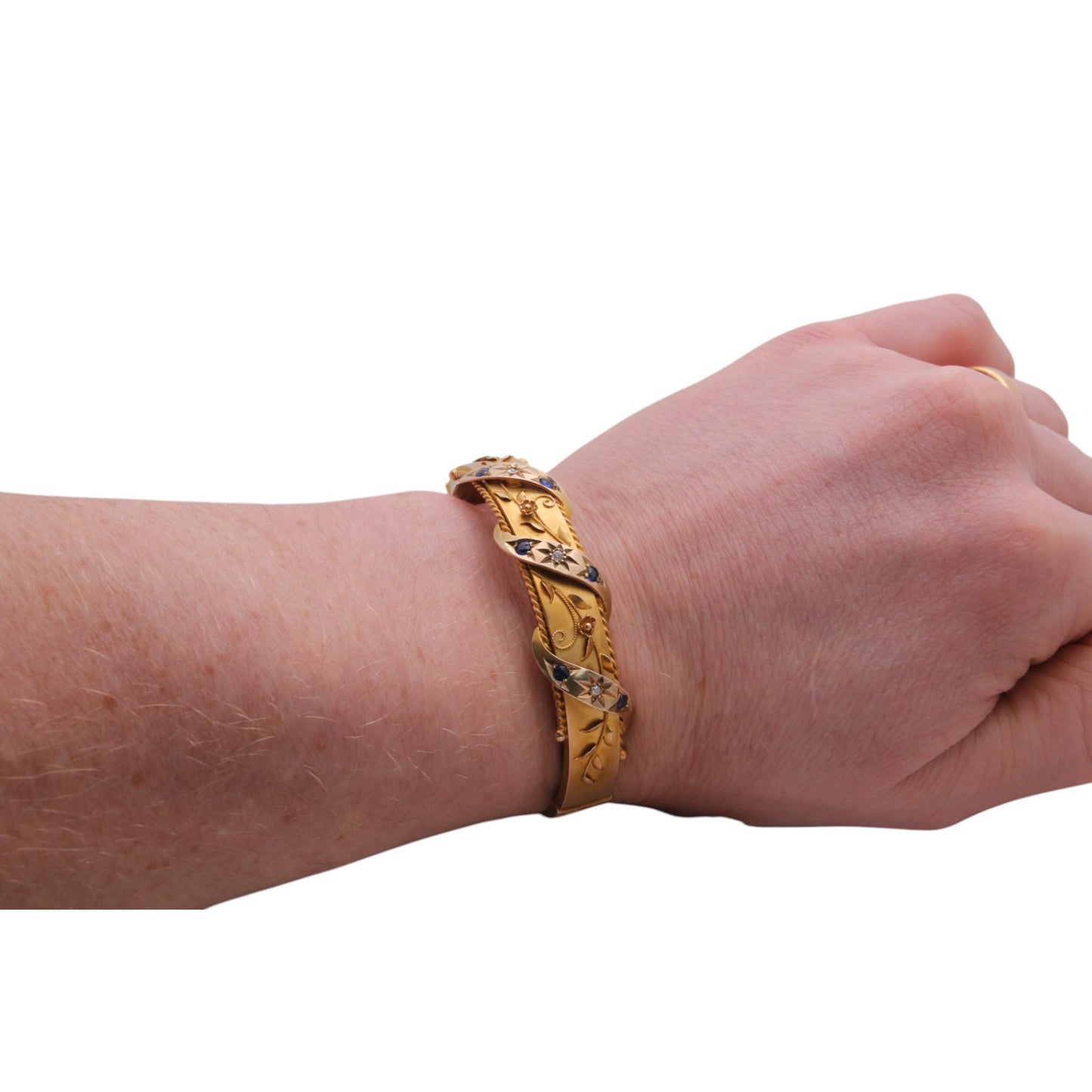 Antique-9ct-Gold-Decorative-Floral-Diamond-Bangle,-1912