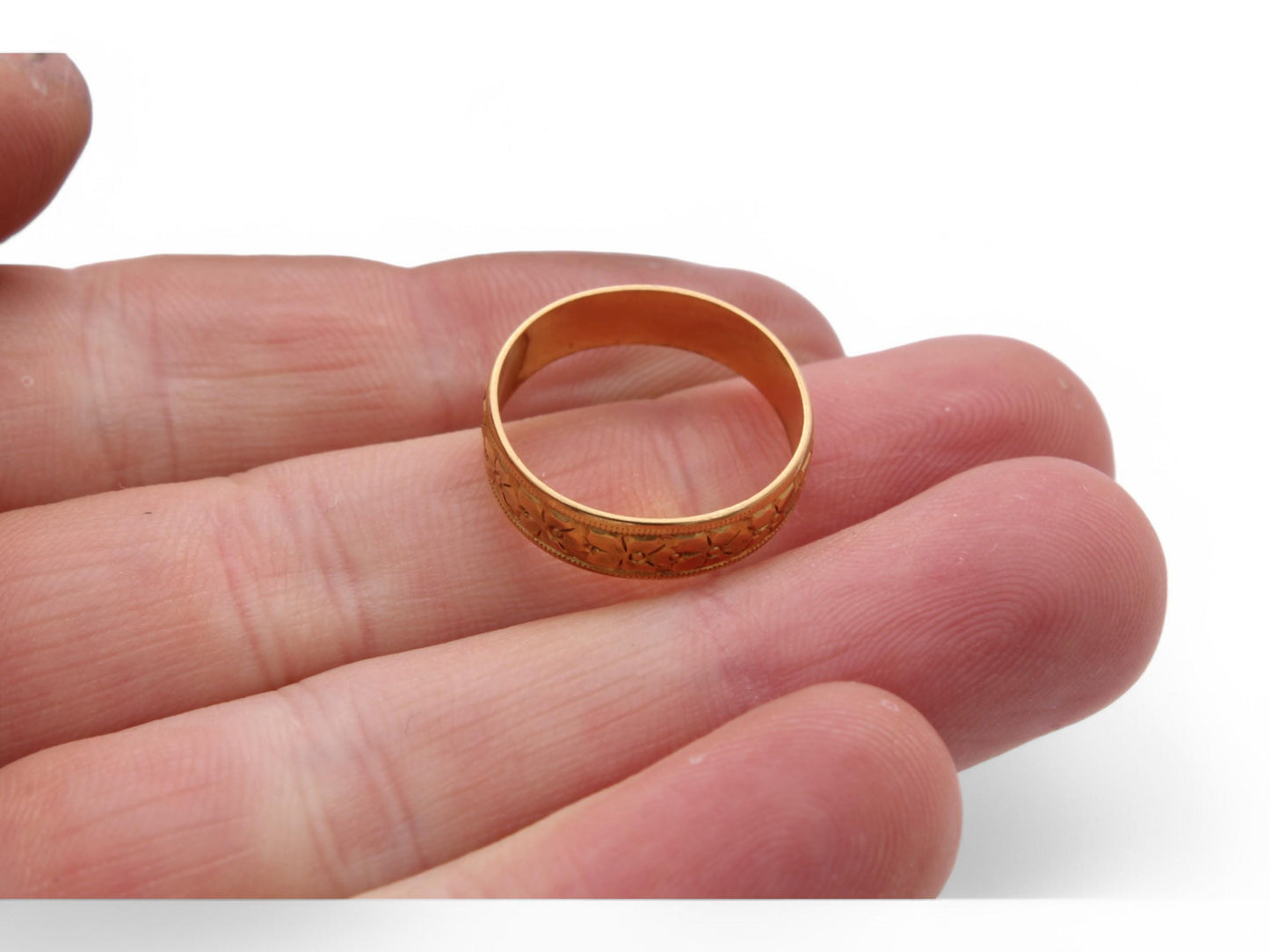 Antique 22ct Gold Forget Me Not Chased Ring, 1899