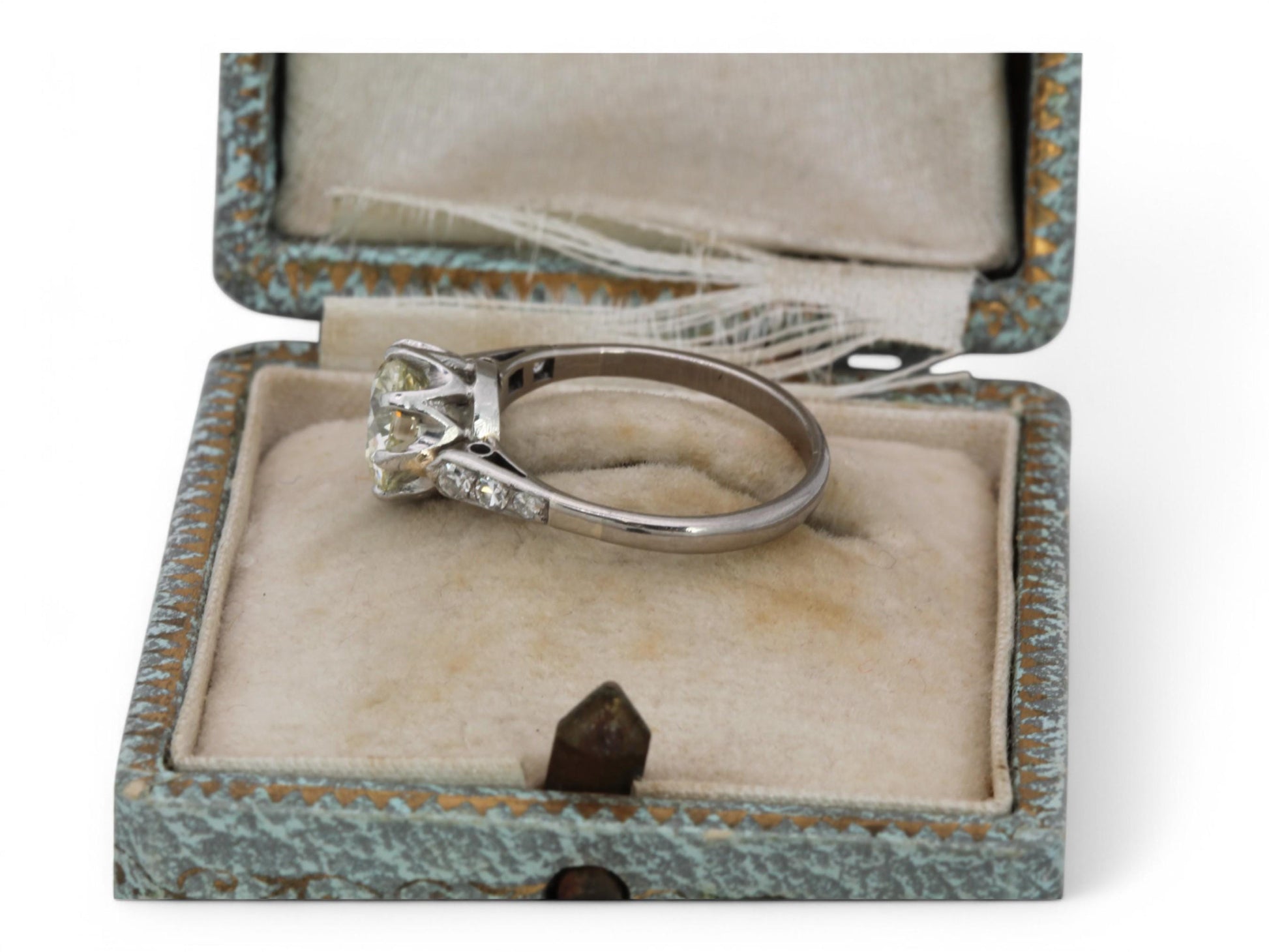 Antique-Art-Deco-Platinum-1.5ct-Diamond-Ring-GIA-Certified