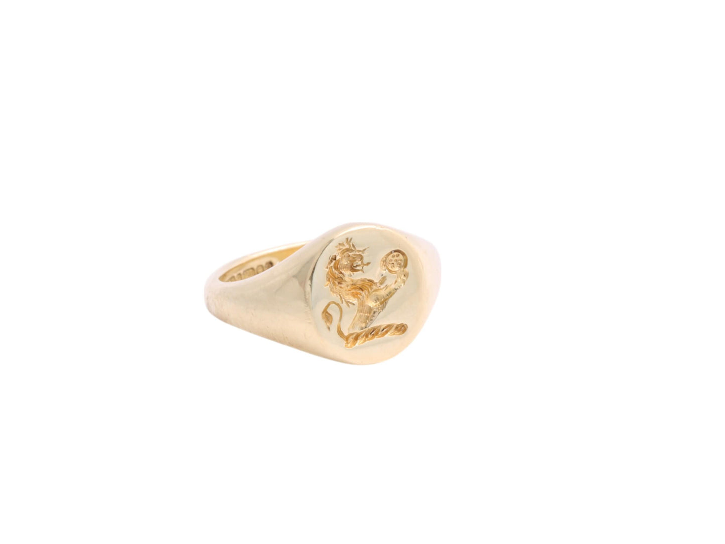Vintage 18ct Gold Lion Holding Globe Intaglio Crest Signet Ring